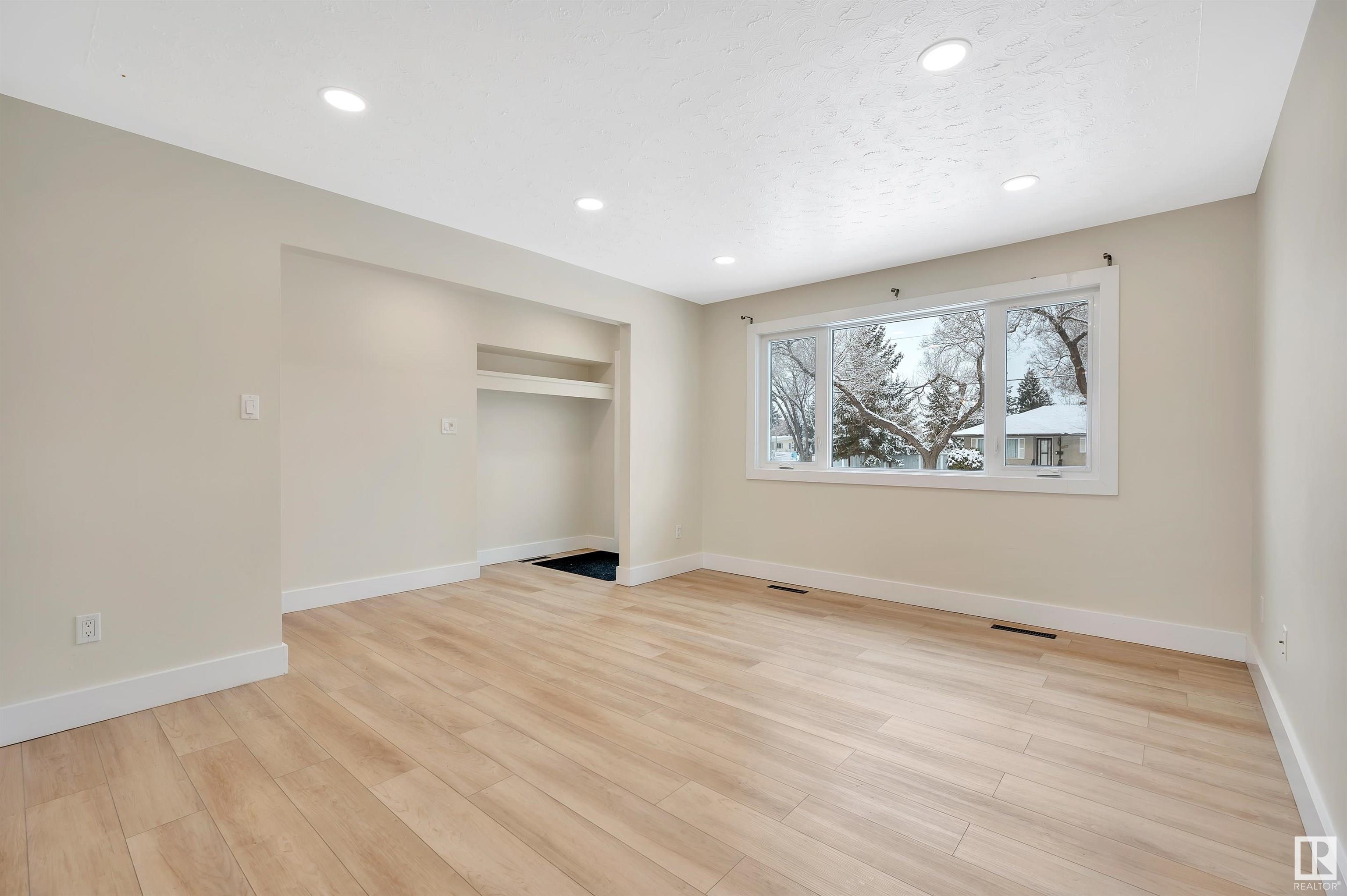      12219 132 AV NW , Edmonton,  ,T5L 3P5 ;  Listing Number: MLS E4419739