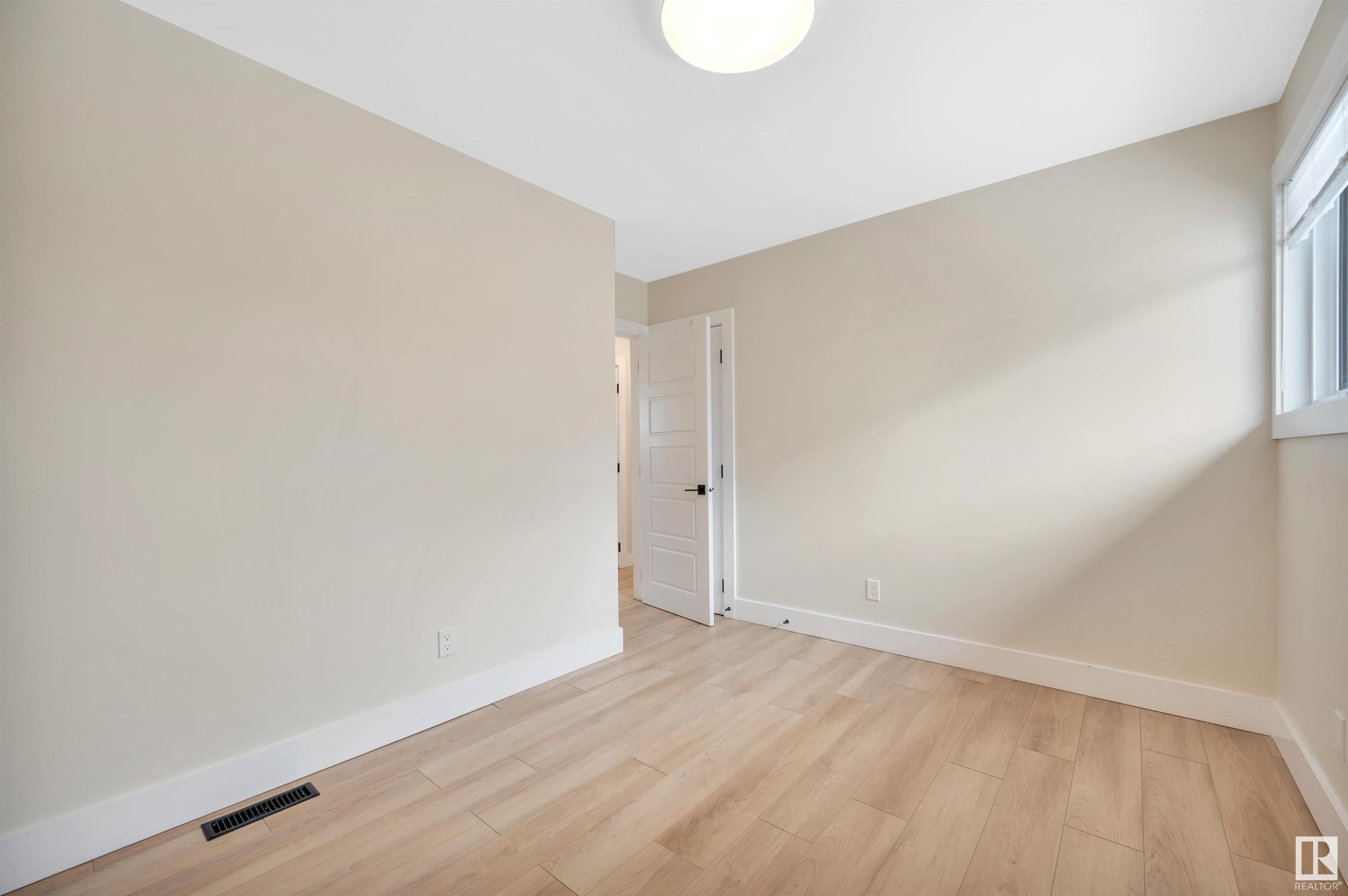      12219 132 AV NW , Edmonton,  ,T5L 3P5 ;  Listing Number: MLS E4419739