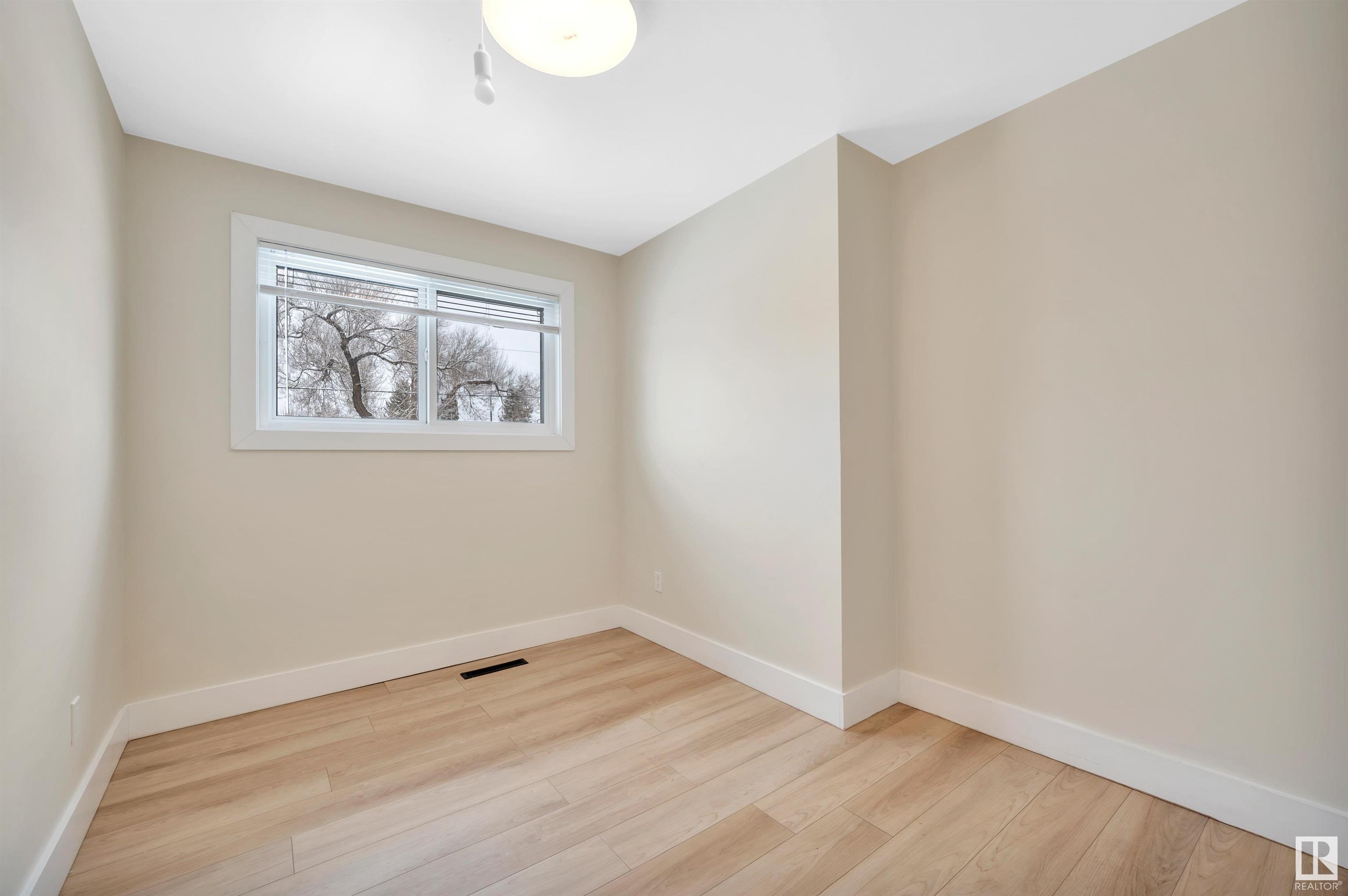      12219 132 AV NW , Edmonton,  ,T5L 3P5 ;  Listing Number: MLS E4419739