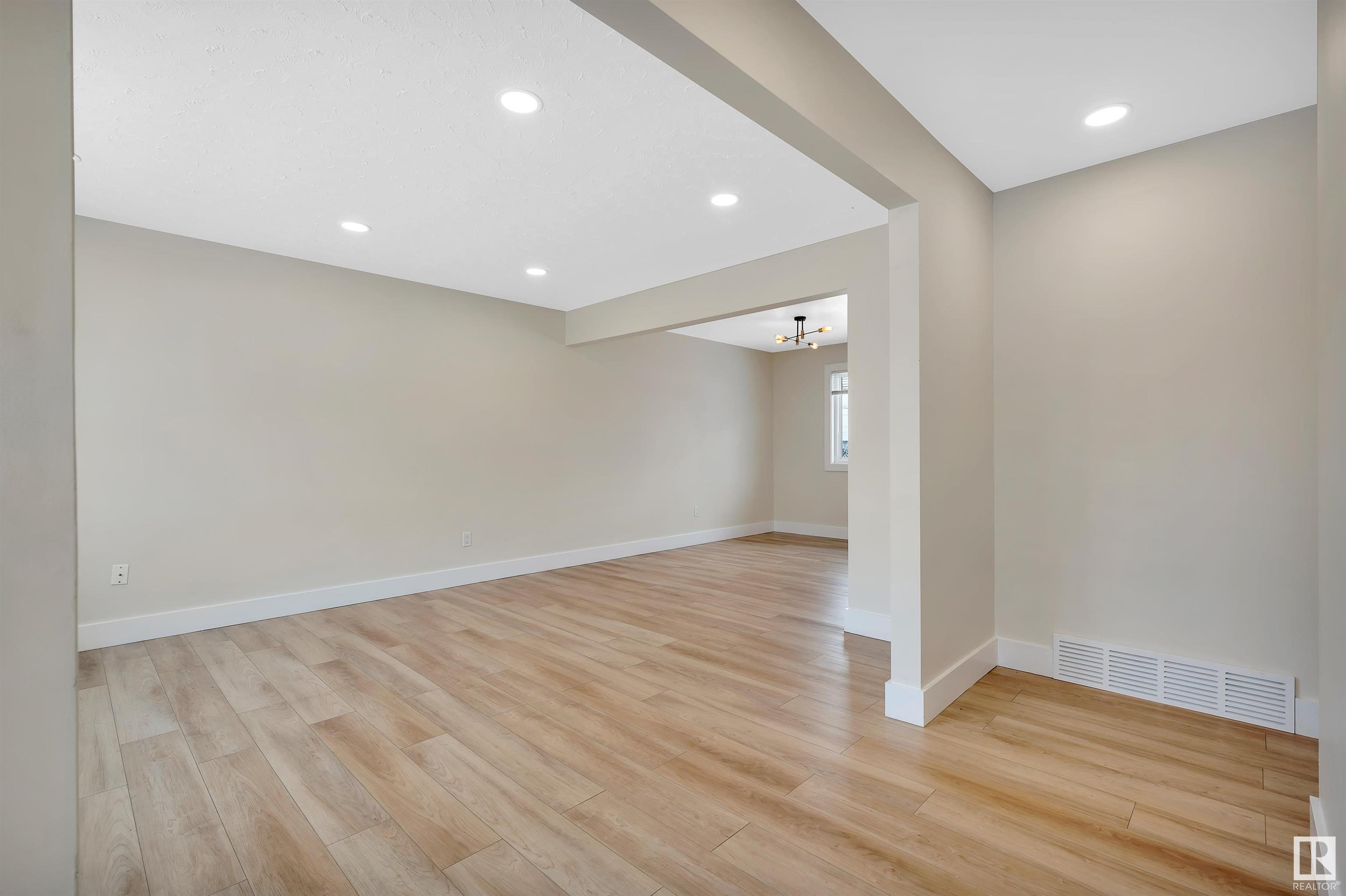      12219 132 AV NW , Edmonton,  ,T5L 3P5 ;  Listing Number: MLS E4419739