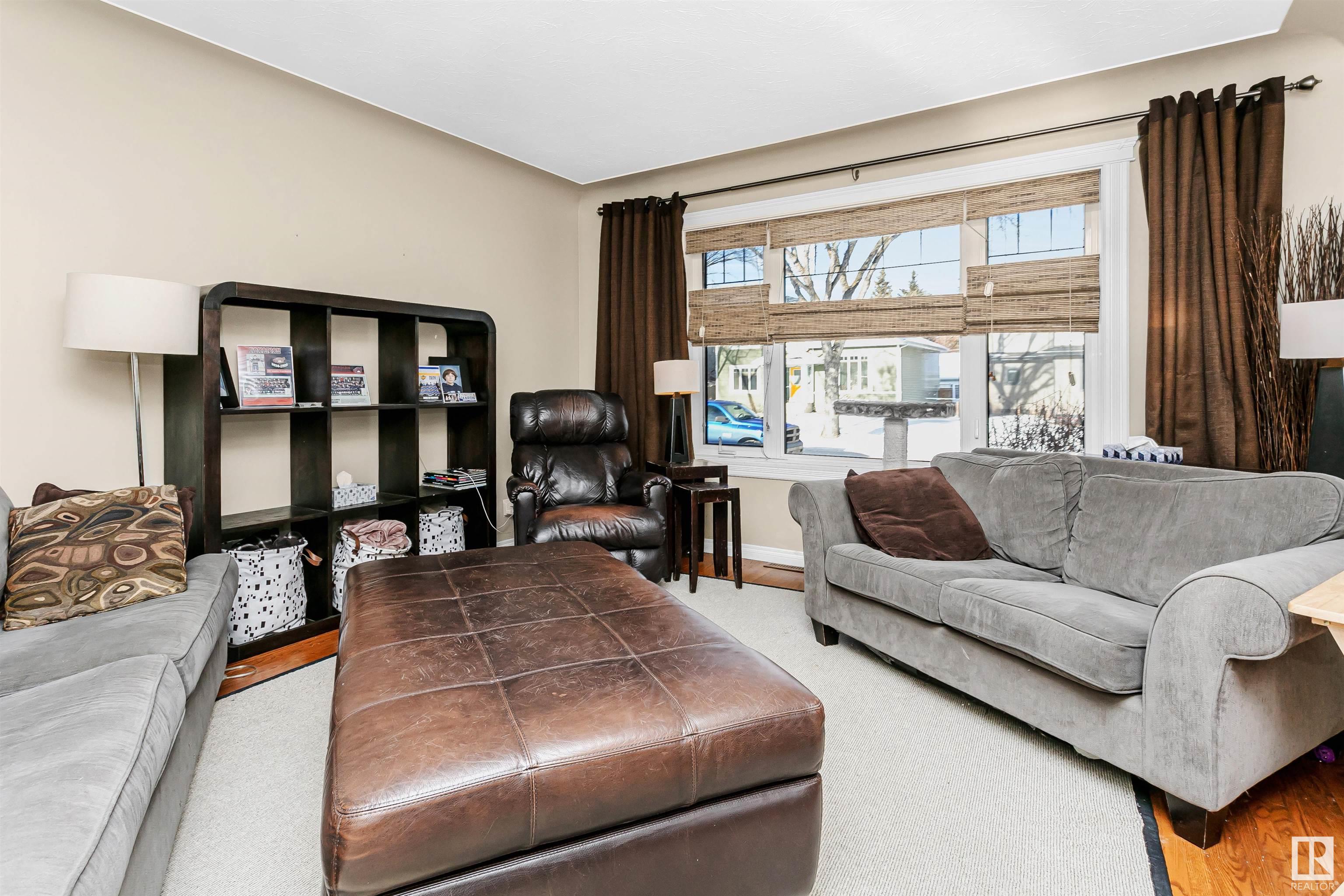      14631 93 AV NW , Edmonton,  ,T5R 5G7 ;  Listing Number: MLS E4419743