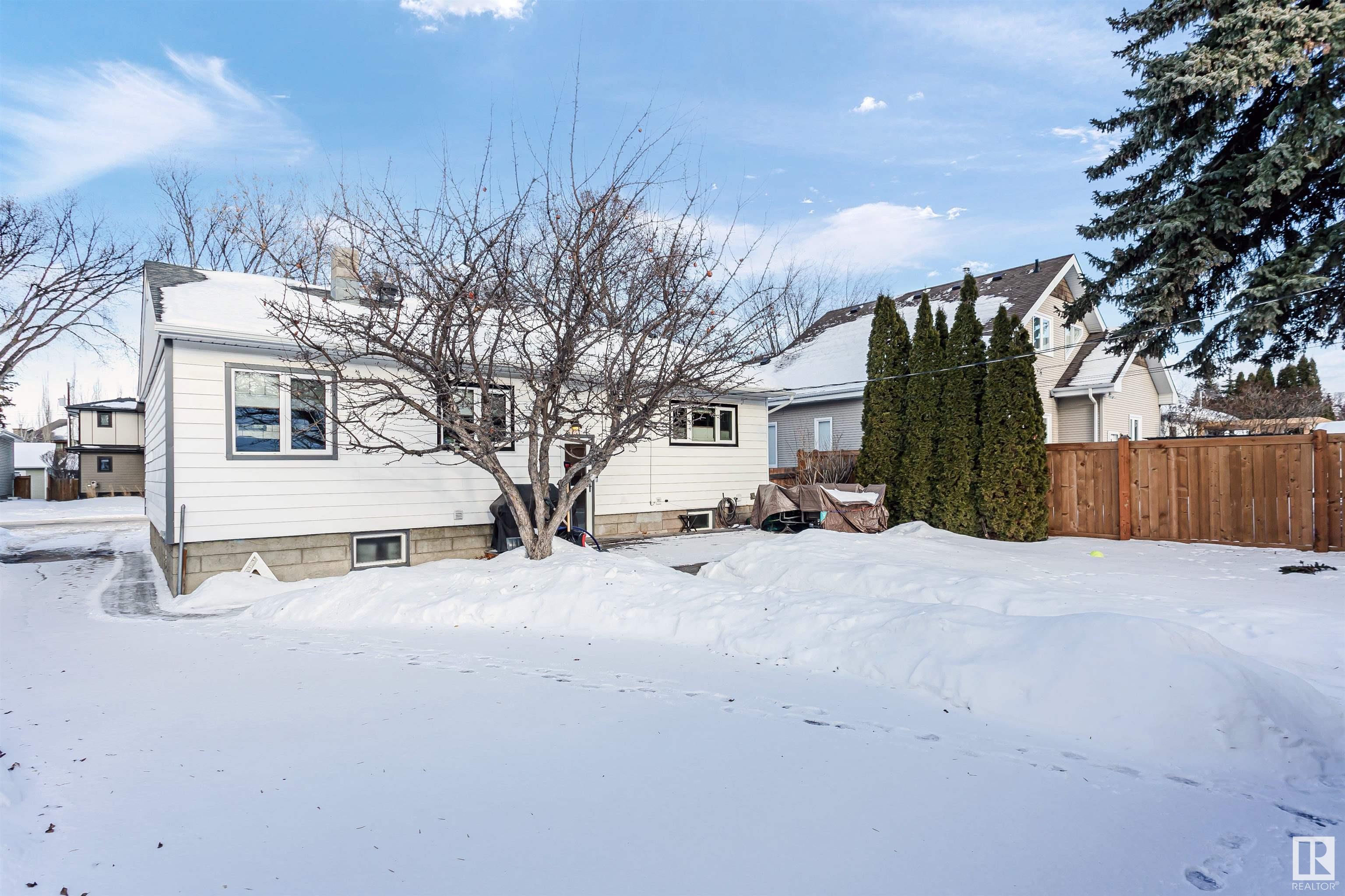      14631 93 AV NW , Edmonton,  ,T5R 5G7 ;  Listing Number: MLS E4419743