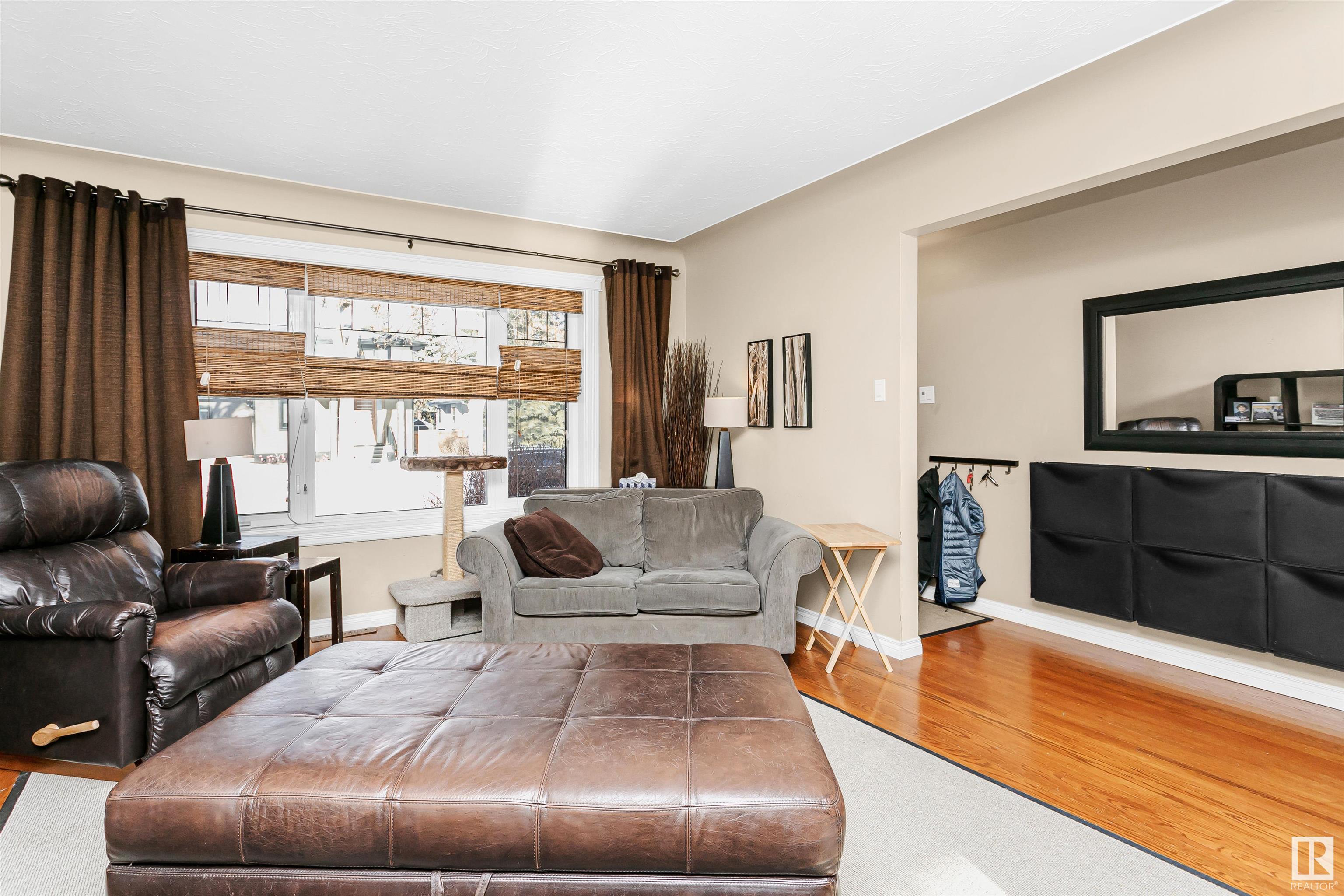      14631 93 AV NW , Edmonton,  ,T5R 5G7 ;  Listing Number: MLS E4419743
