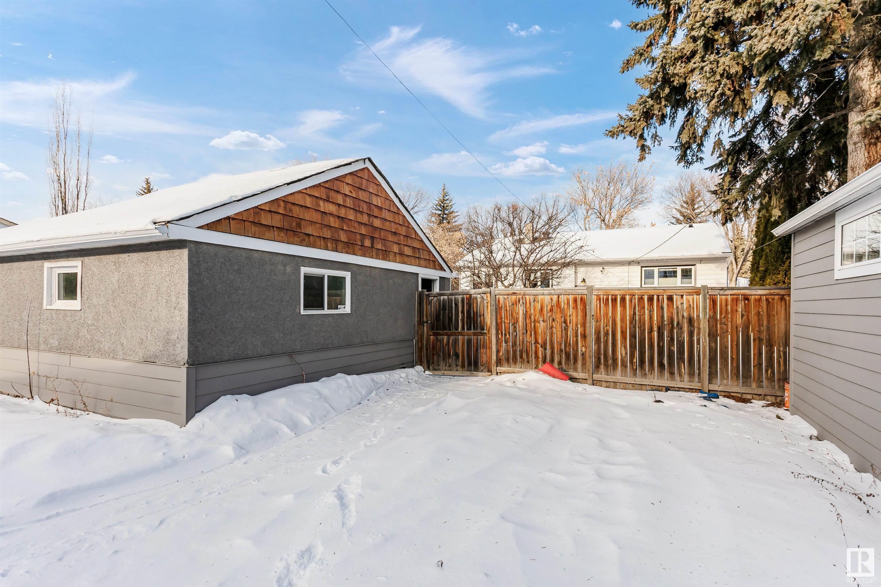      14631 93 AV NW , Edmonton,  ,T5R 5G7 ;  Listing Number: MLS E4419743