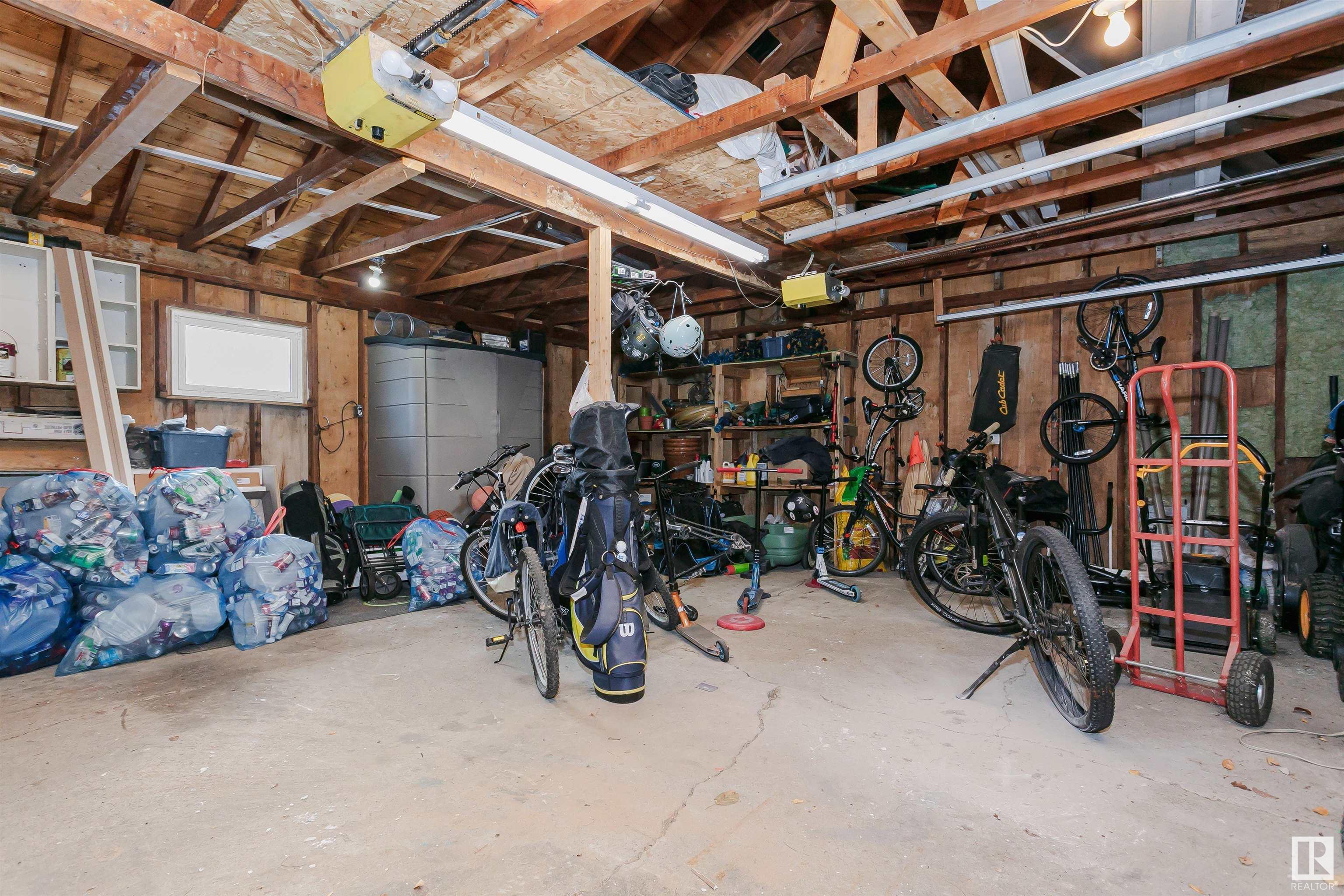      14631 93 AV NW , Edmonton,  ,T5R 5G7 ;  Listing Number: MLS E4419743