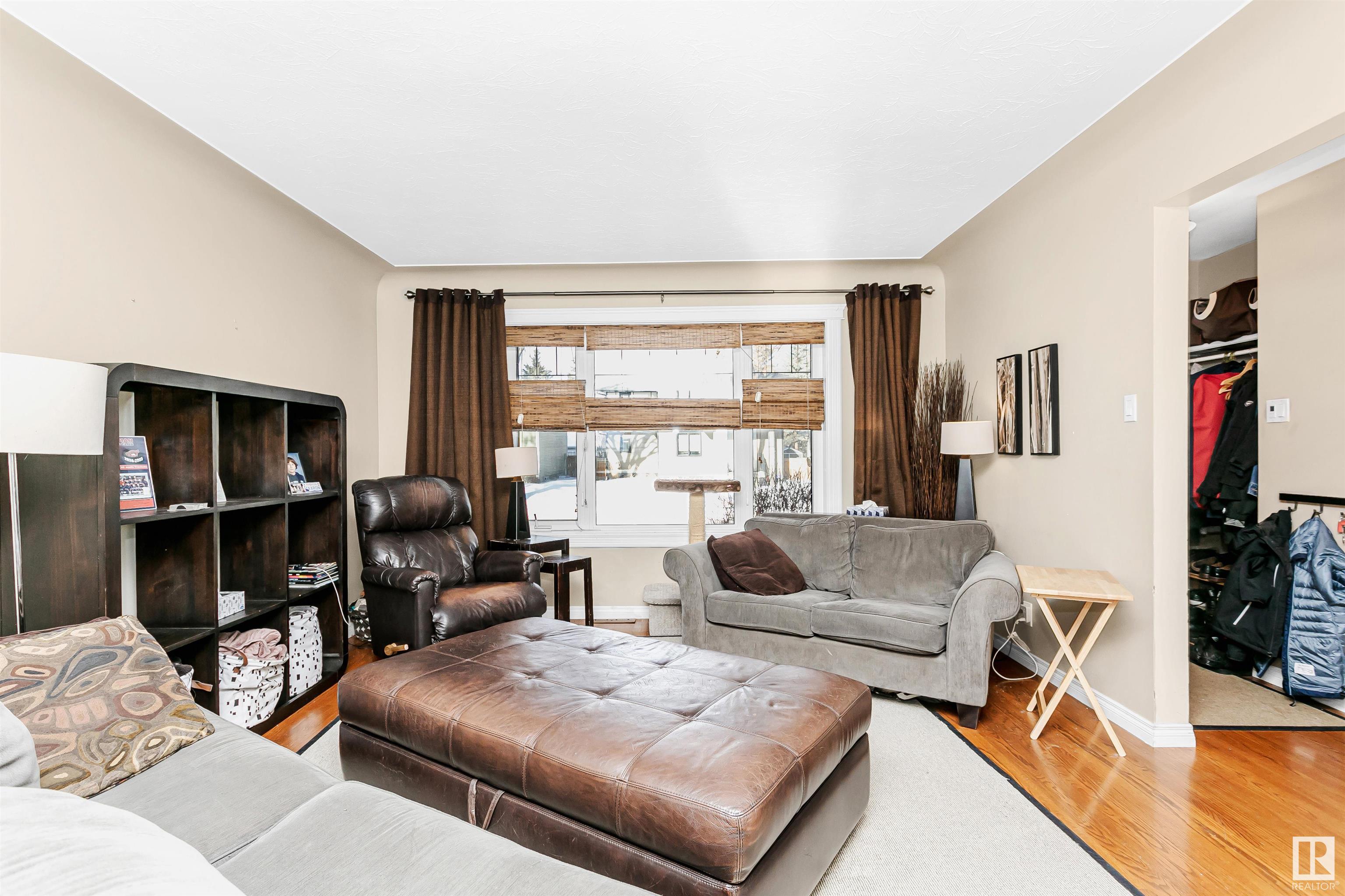      14631 93 AV NW , Edmonton,  ,T5R 5G7 ;  Listing Number: MLS E4419743