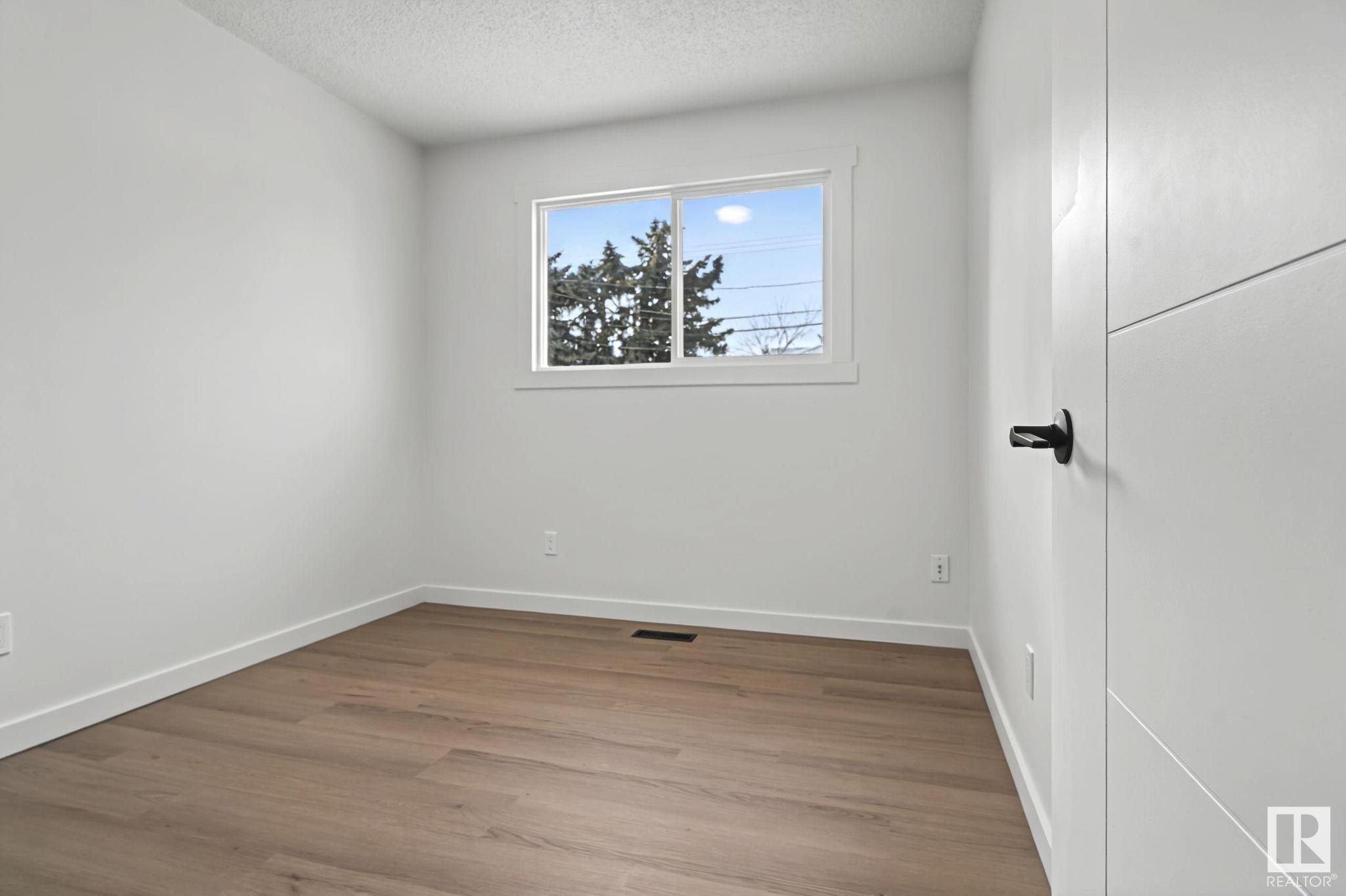      10306 155 ST NW , Edmonton,  ,T5P 2L9 ;  Listing Number: MLS E4419756