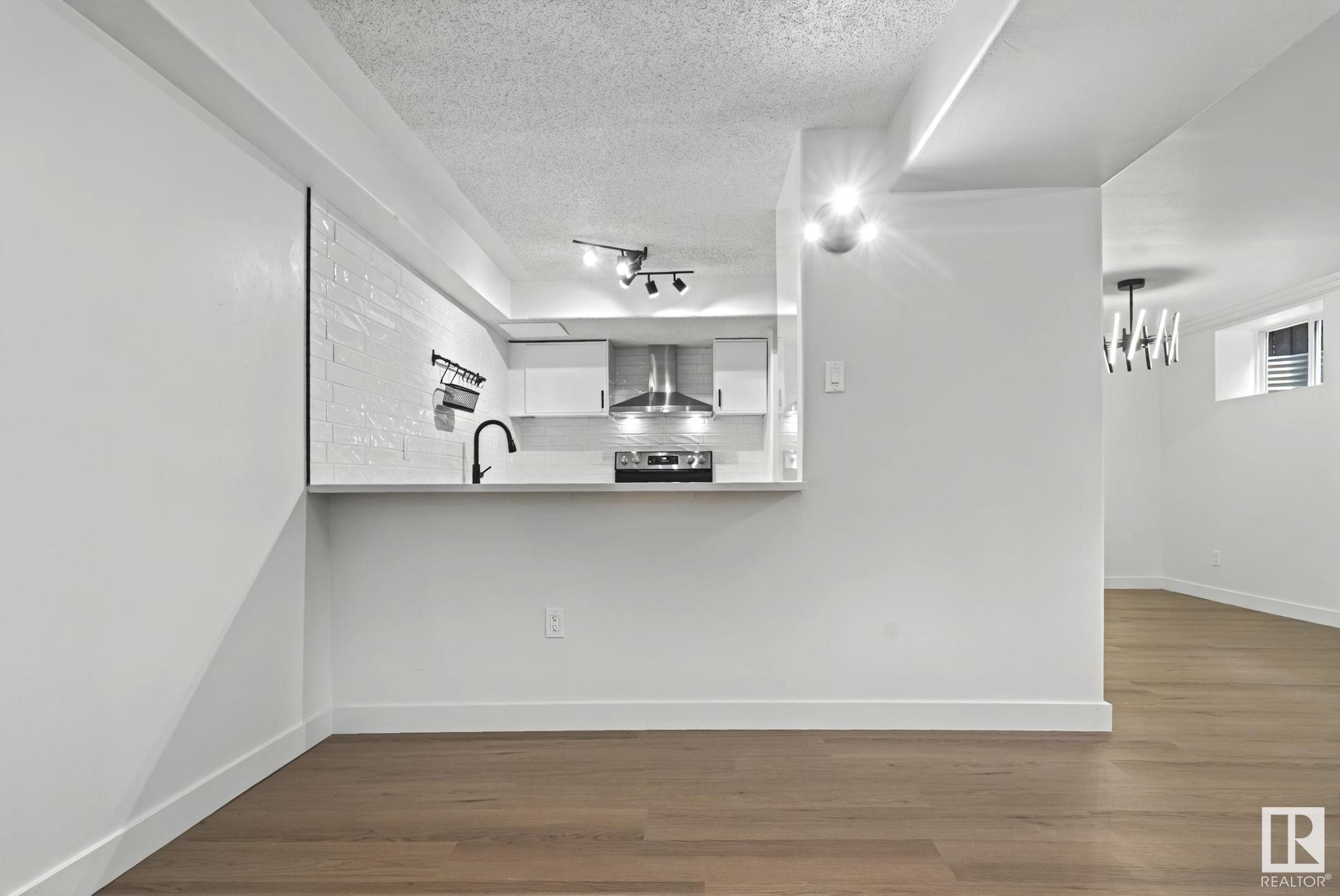      10306 155 ST NW , Edmonton,  ,T5P 2L9 ;  Listing Number: MLS E4419756