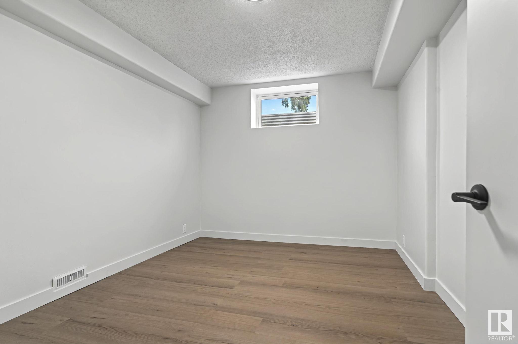      10306 155 ST NW , Edmonton,  ,T5P 2L9 ;  Listing Number: MLS E4419756
