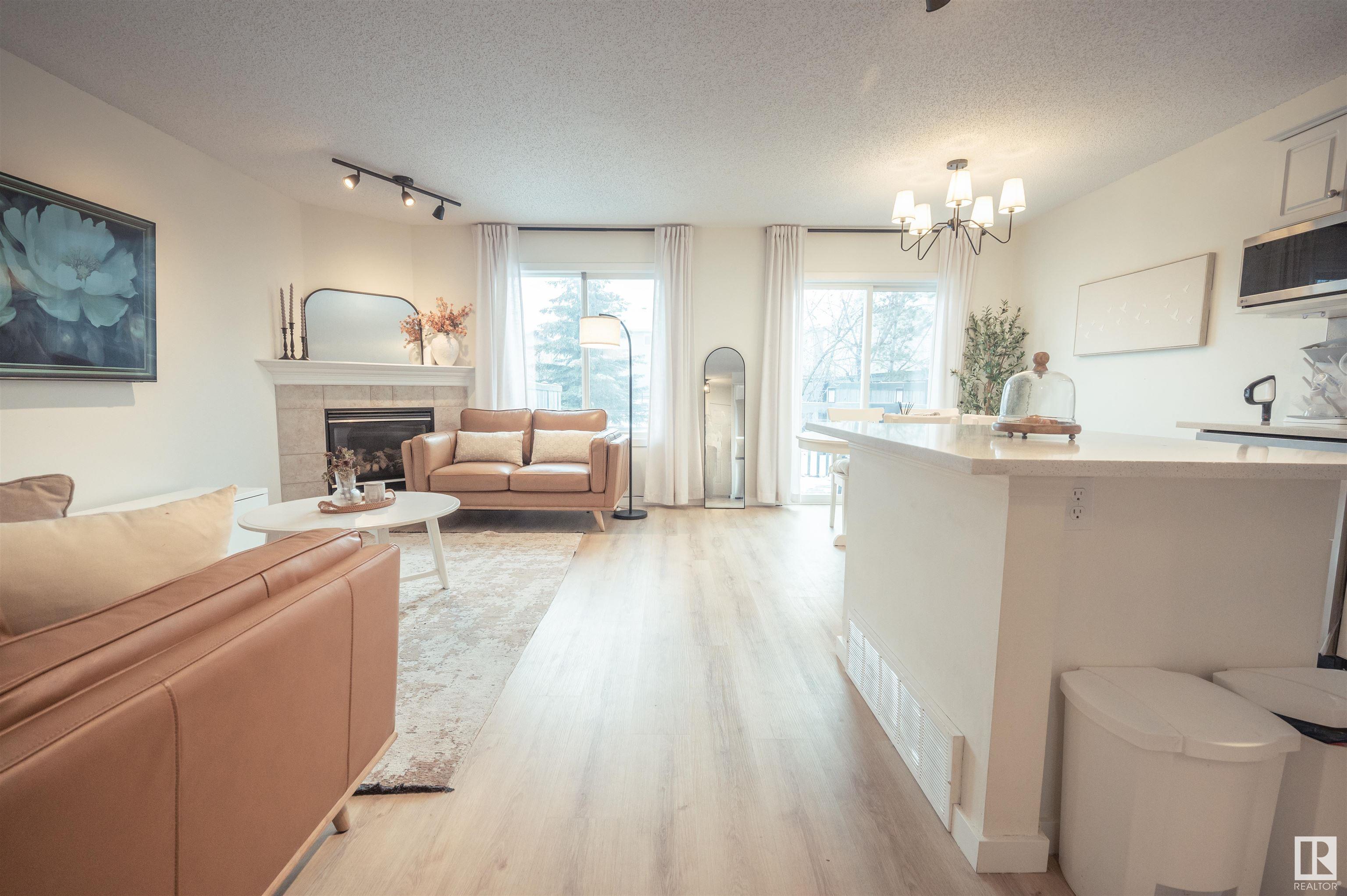 Photo 12 at 120 Magrath Road Nw, Magrath Heights, Edmonton