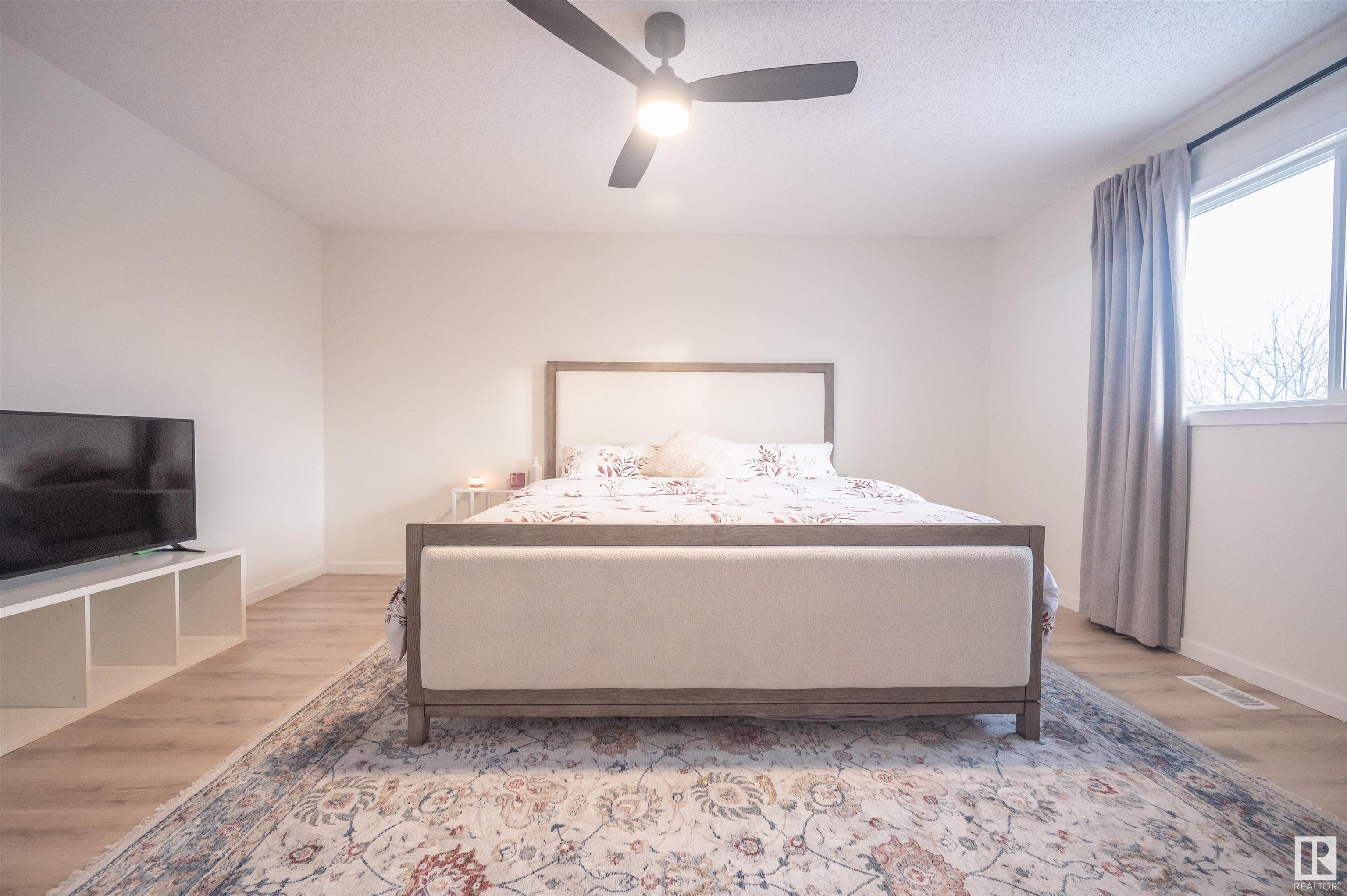 Photo 16 at 120 Magrath Road Nw, Magrath Heights, Edmonton