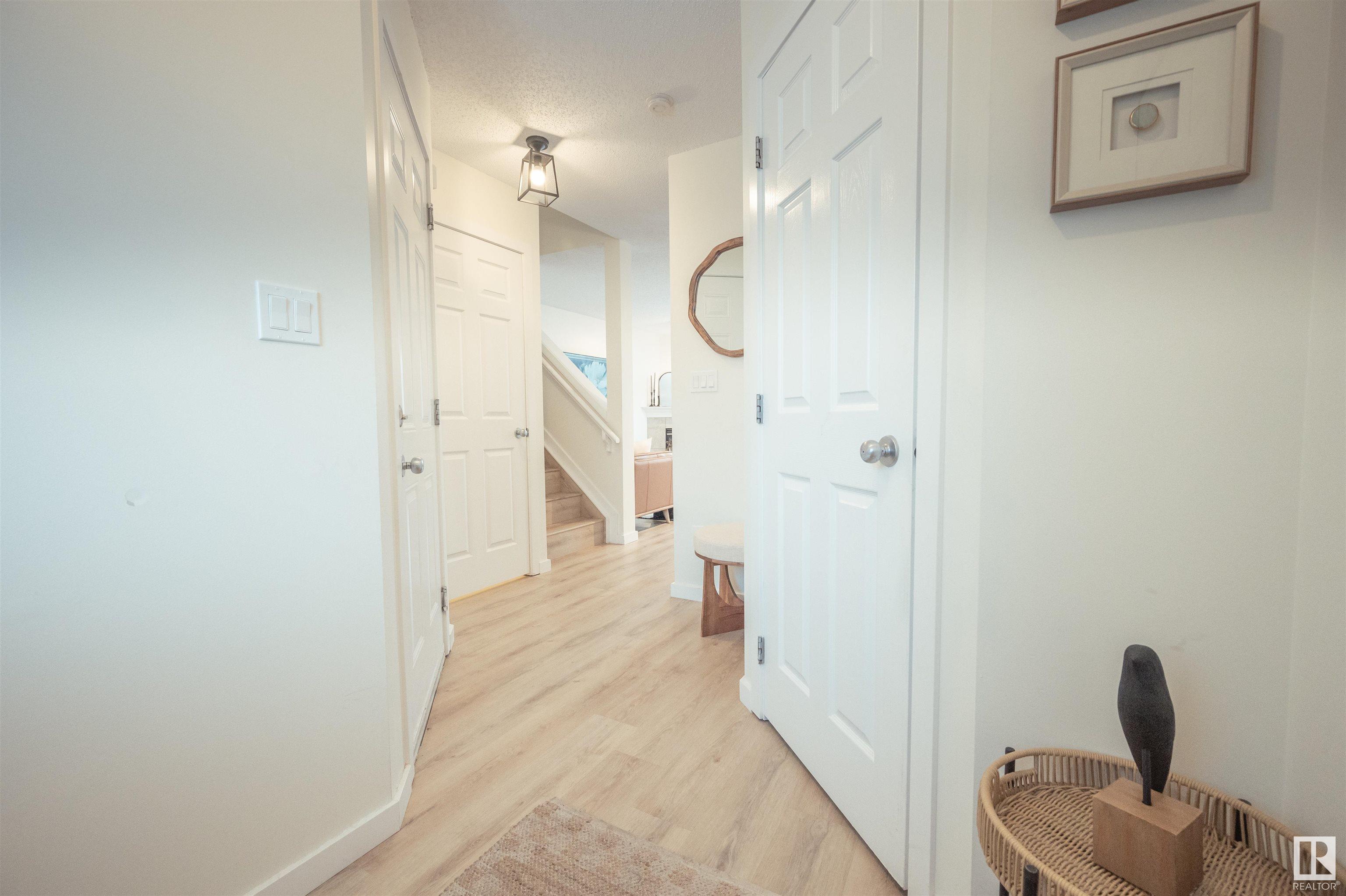 Photo 3 at 120 Magrath Road Nw, Magrath Heights, Edmonton