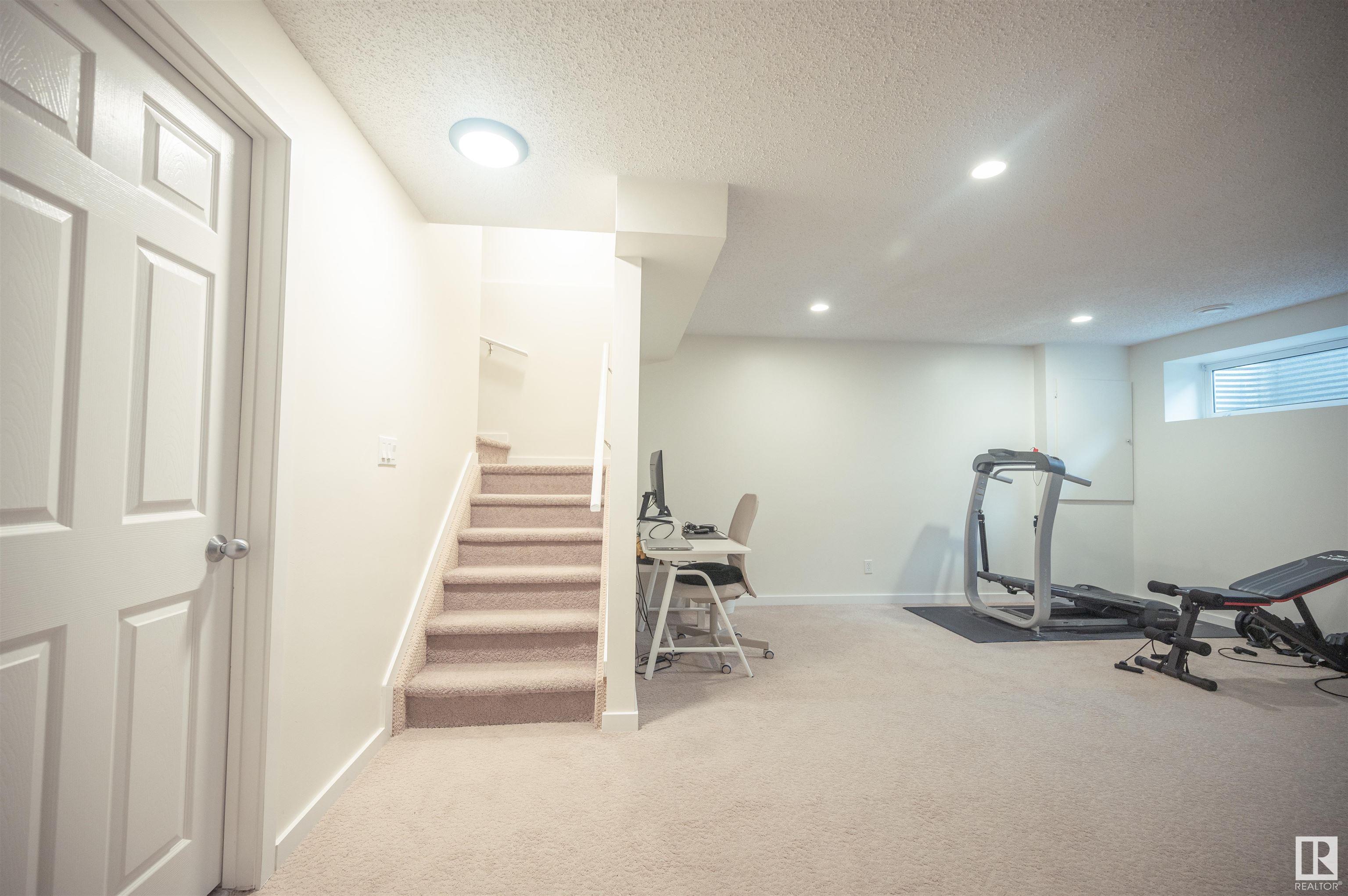 Photo 25 at 120 Magrath Road Nw, Magrath Heights, Edmonton