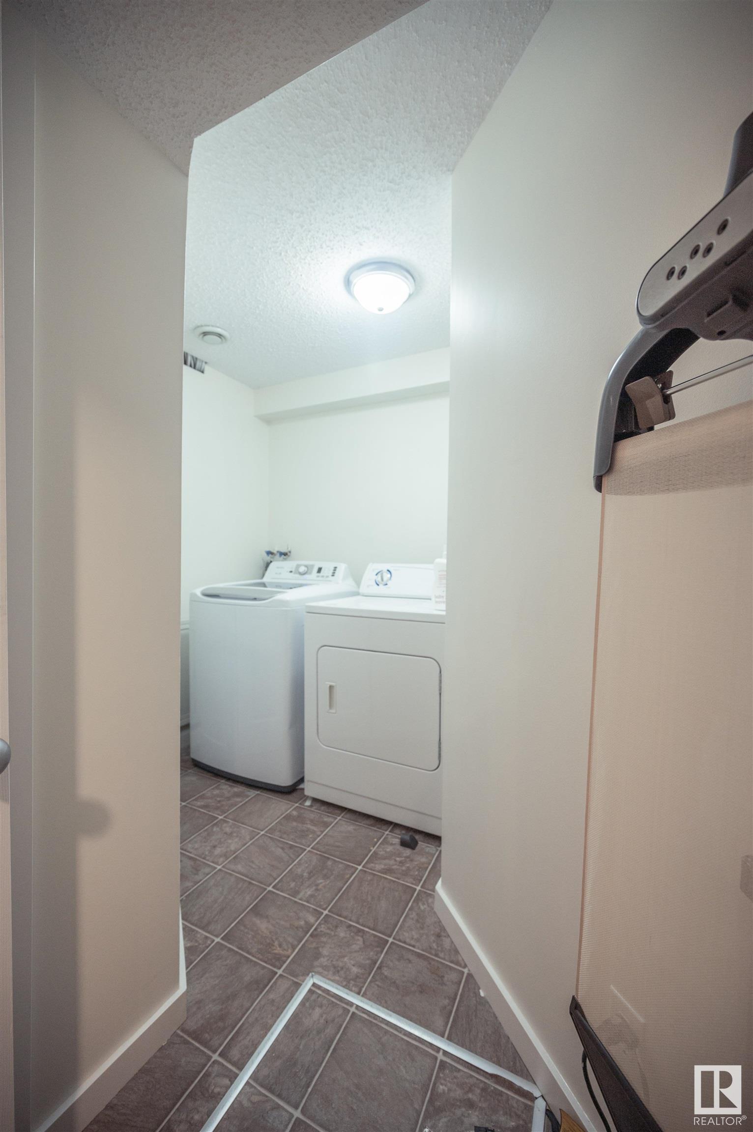 Photo 28 at 120 Magrath Road Nw, Magrath Heights, Edmonton