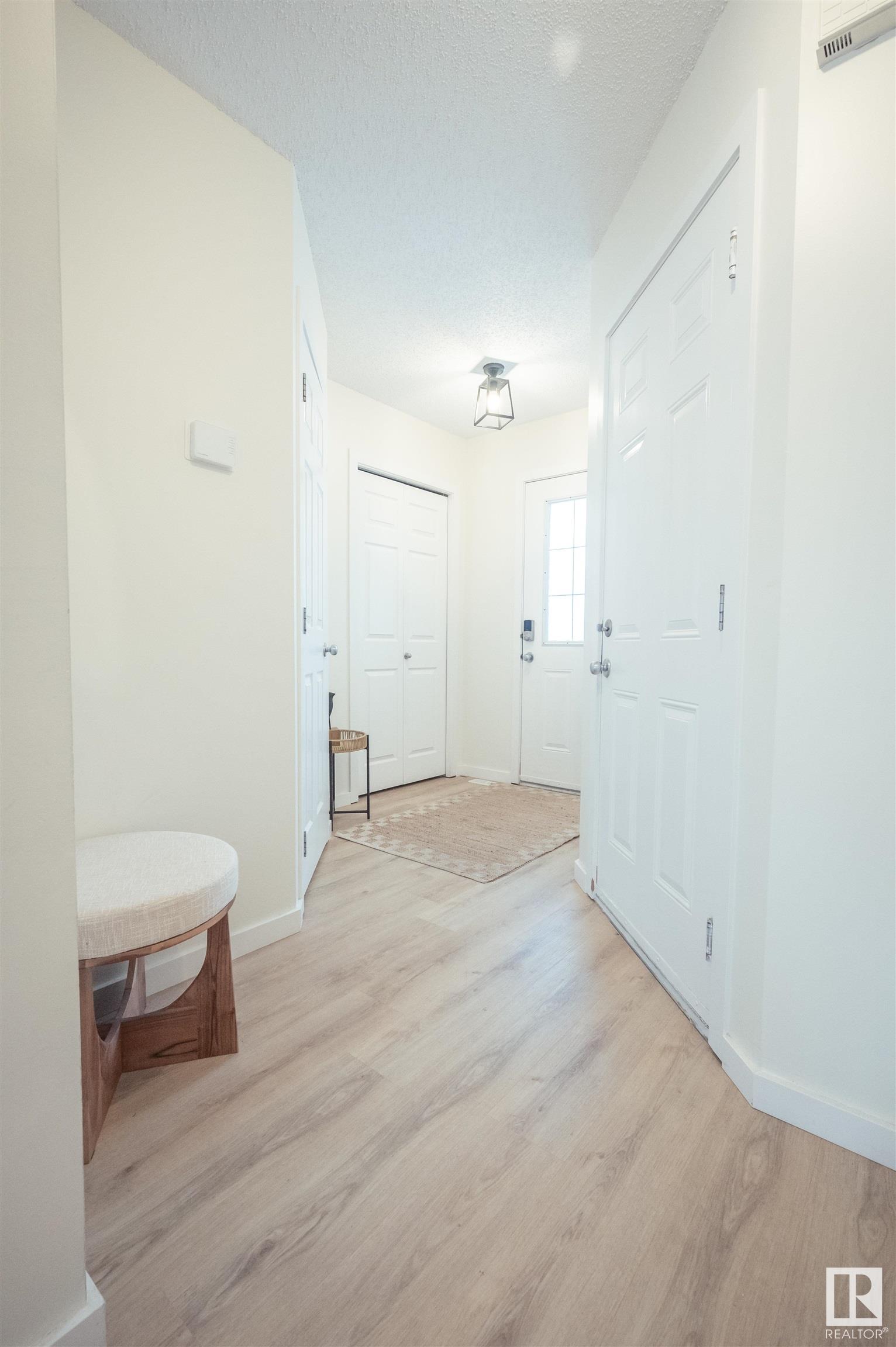 Photo 4 at 120 Magrath Road Nw, Magrath Heights, Edmonton