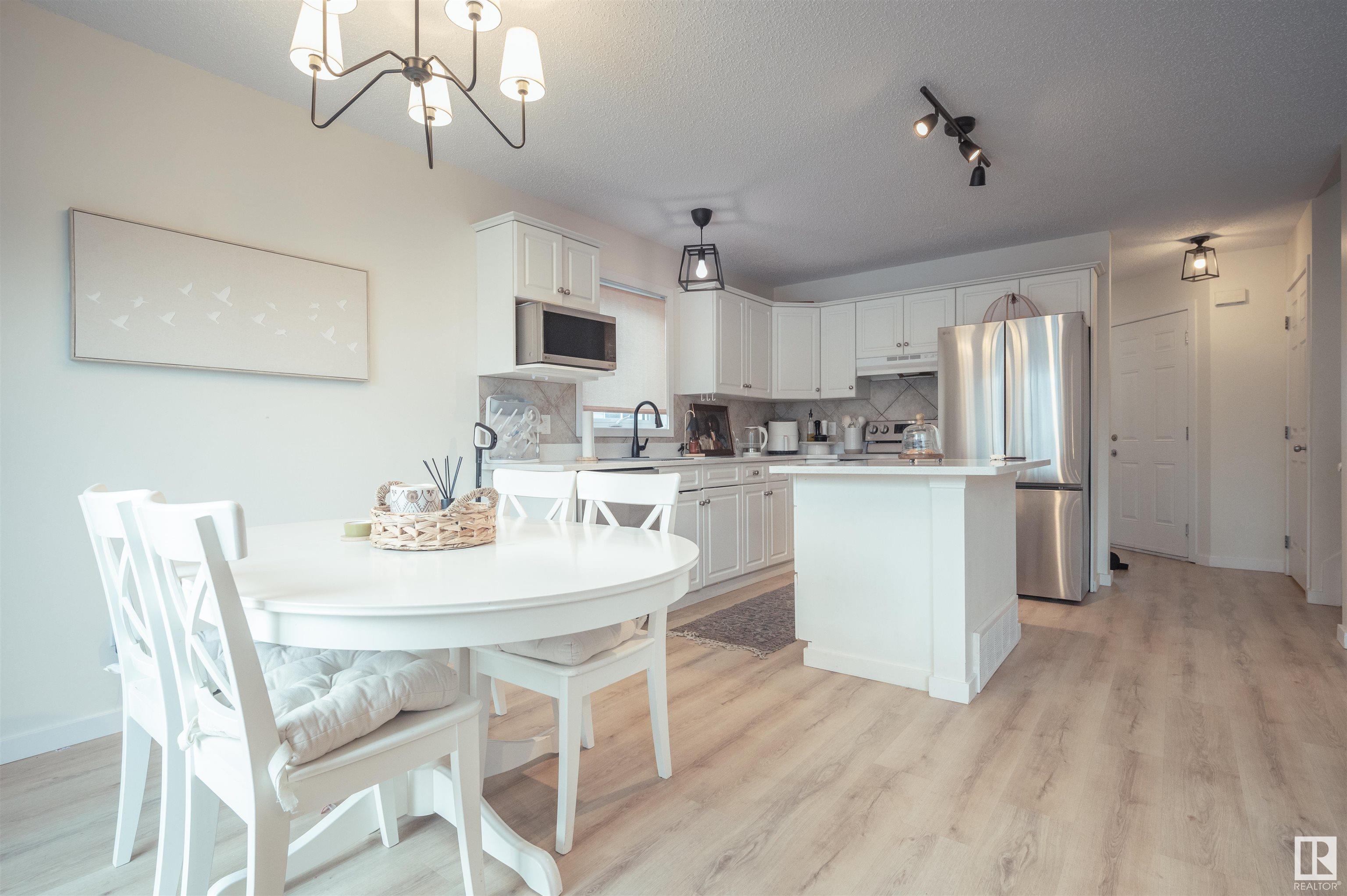 Photo 6 at 120 Magrath Road Nw, Magrath Heights, Edmonton