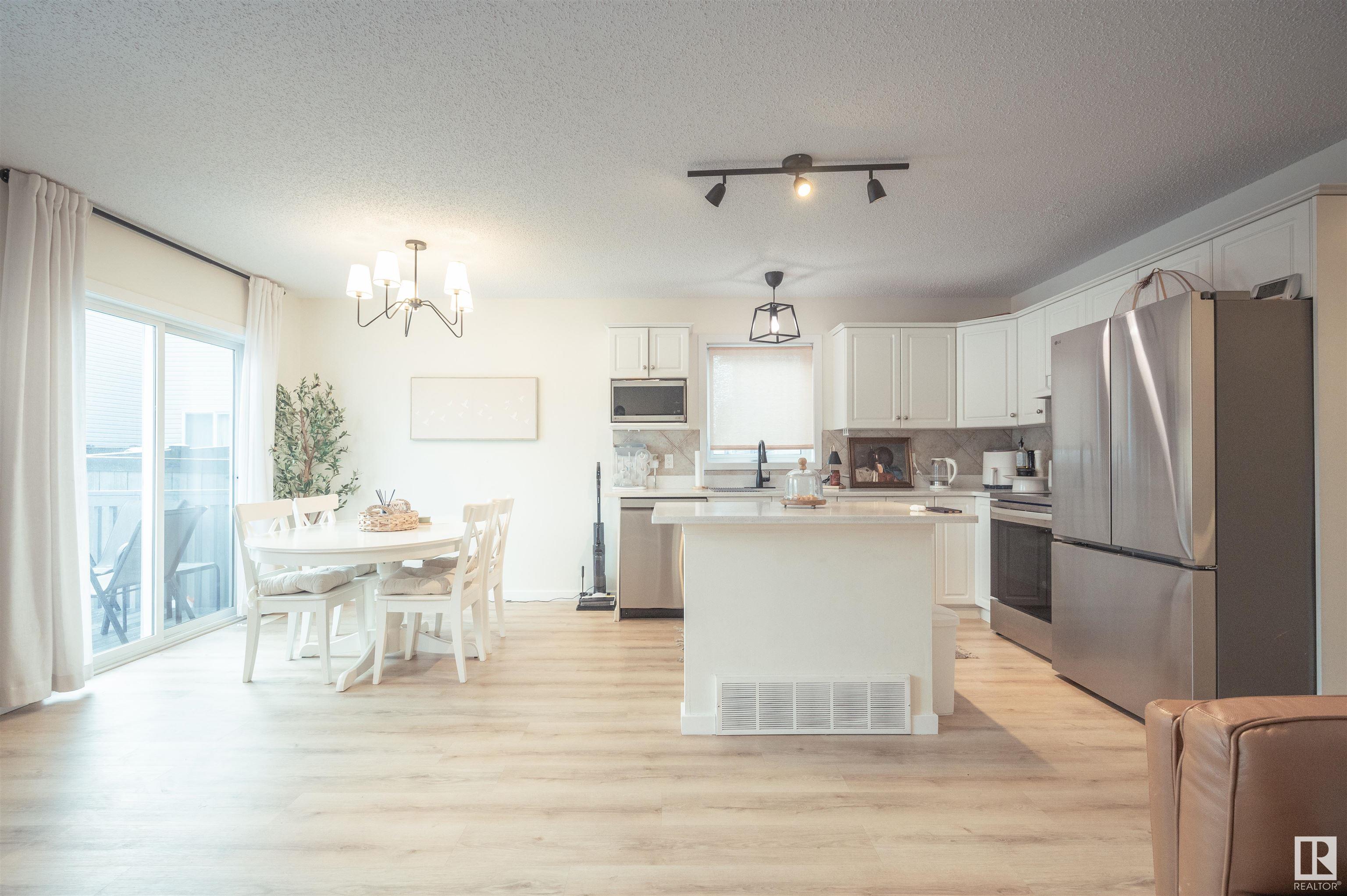 Photo 8 at 120 Magrath Road Nw, Magrath Heights, Edmonton