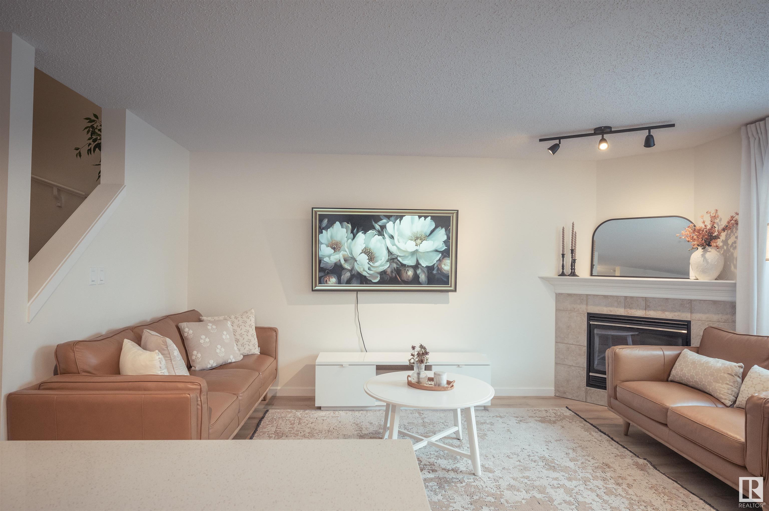Photo 10 at 120 Magrath Road Nw, Magrath Heights, Edmonton