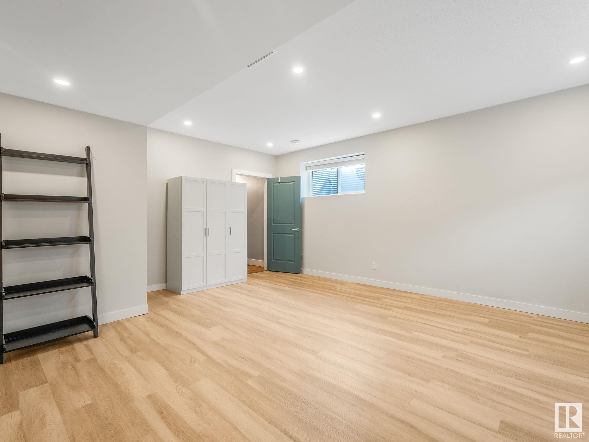      9203 114 AV NW , Edmonton,  ,T5G 2C8 ;  Listing Number: MLS E4419763
