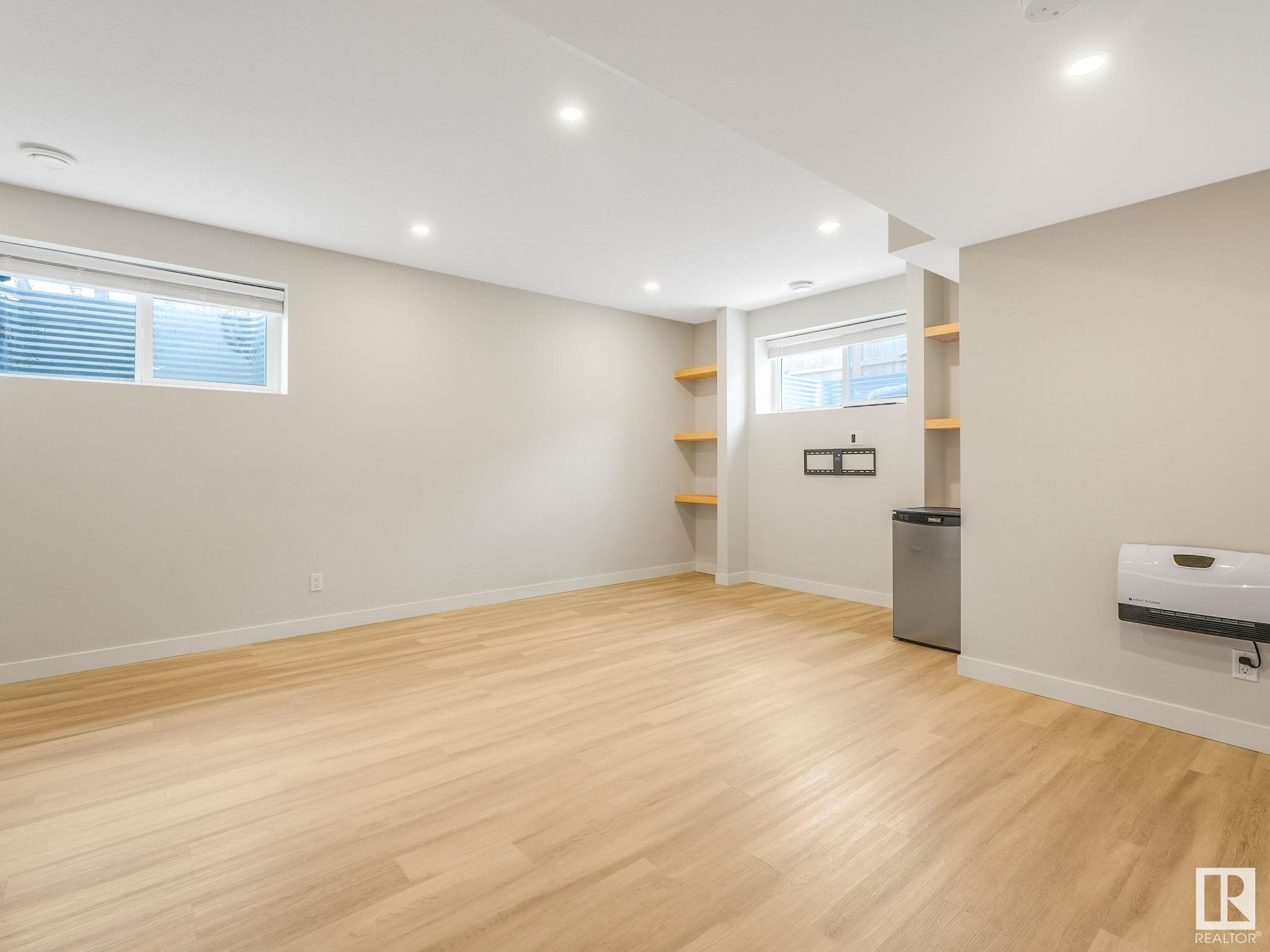      9203 114 AV NW , Edmonton,  ,T5G 2C8 ;  Listing Number: MLS E4419763