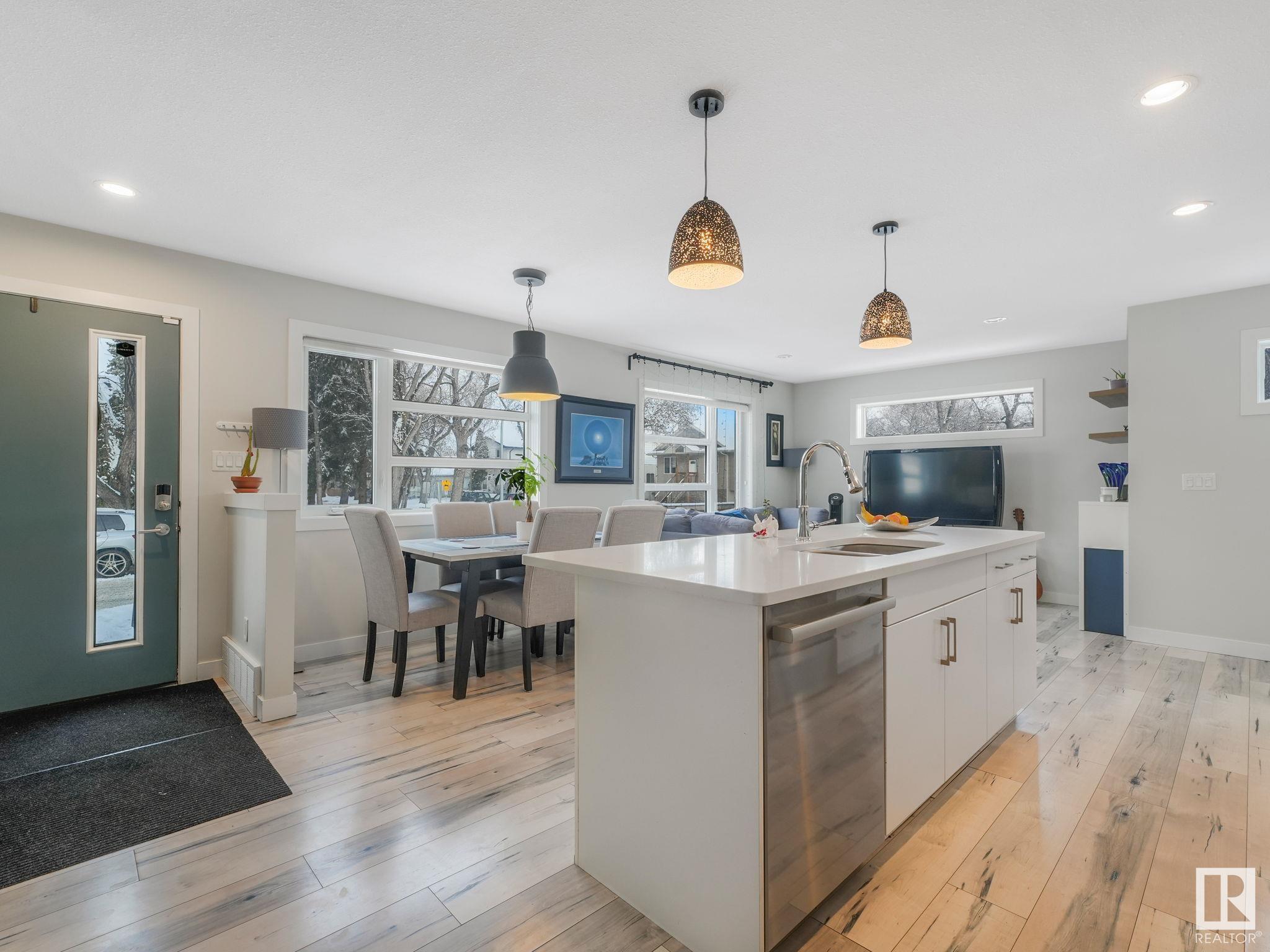      9203 114 AV NW , Edmonton,  ,T5G 2C8 ;  Listing Number: MLS E4419763