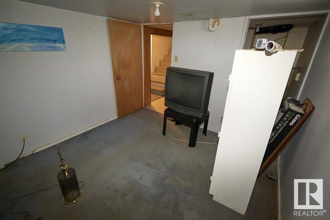      11422 83 ST NW , Edmonton,  ,T5B 2Y3 ;  Listing Number: MLS E4419765