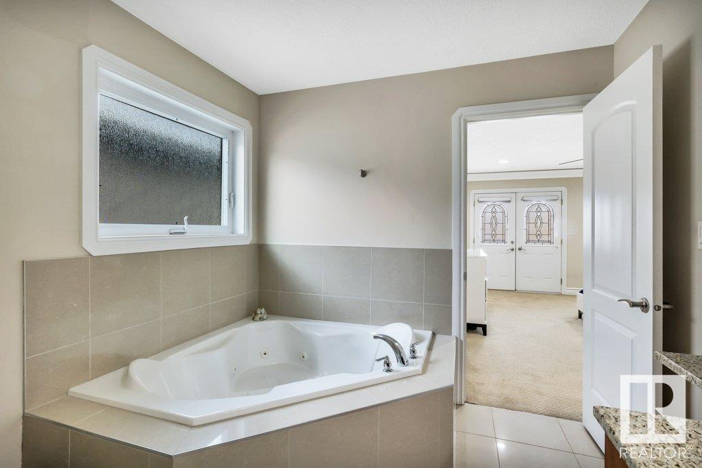      1809 33B AV NW , Edmonton,  ,T6T 0H4 ;  Listing Number: MLS E4419771