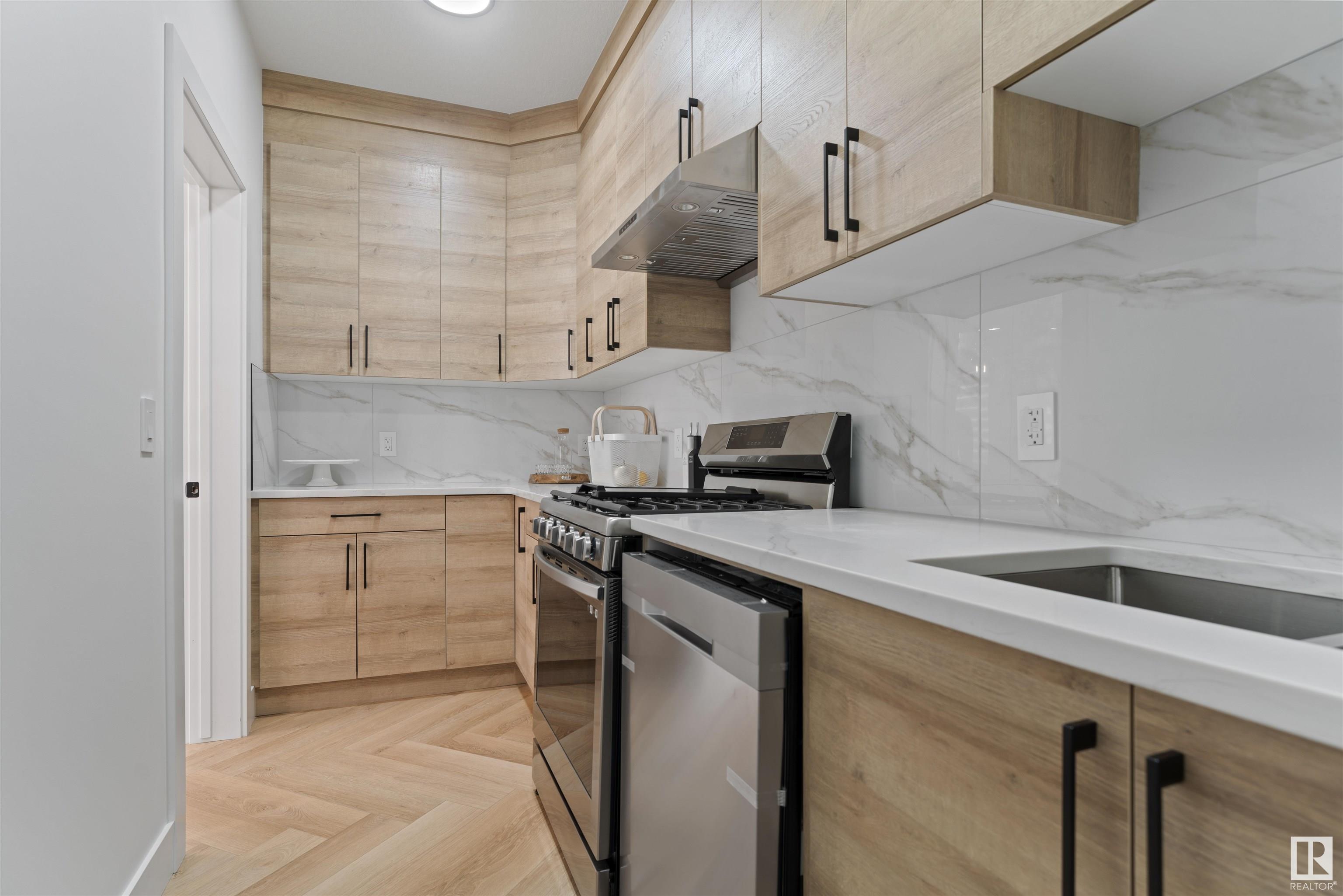      7024 KIVIAQ CRESCENT SW , Edmonton,  ,T6W 5R2 ;  Listing Number: MLS E4419786