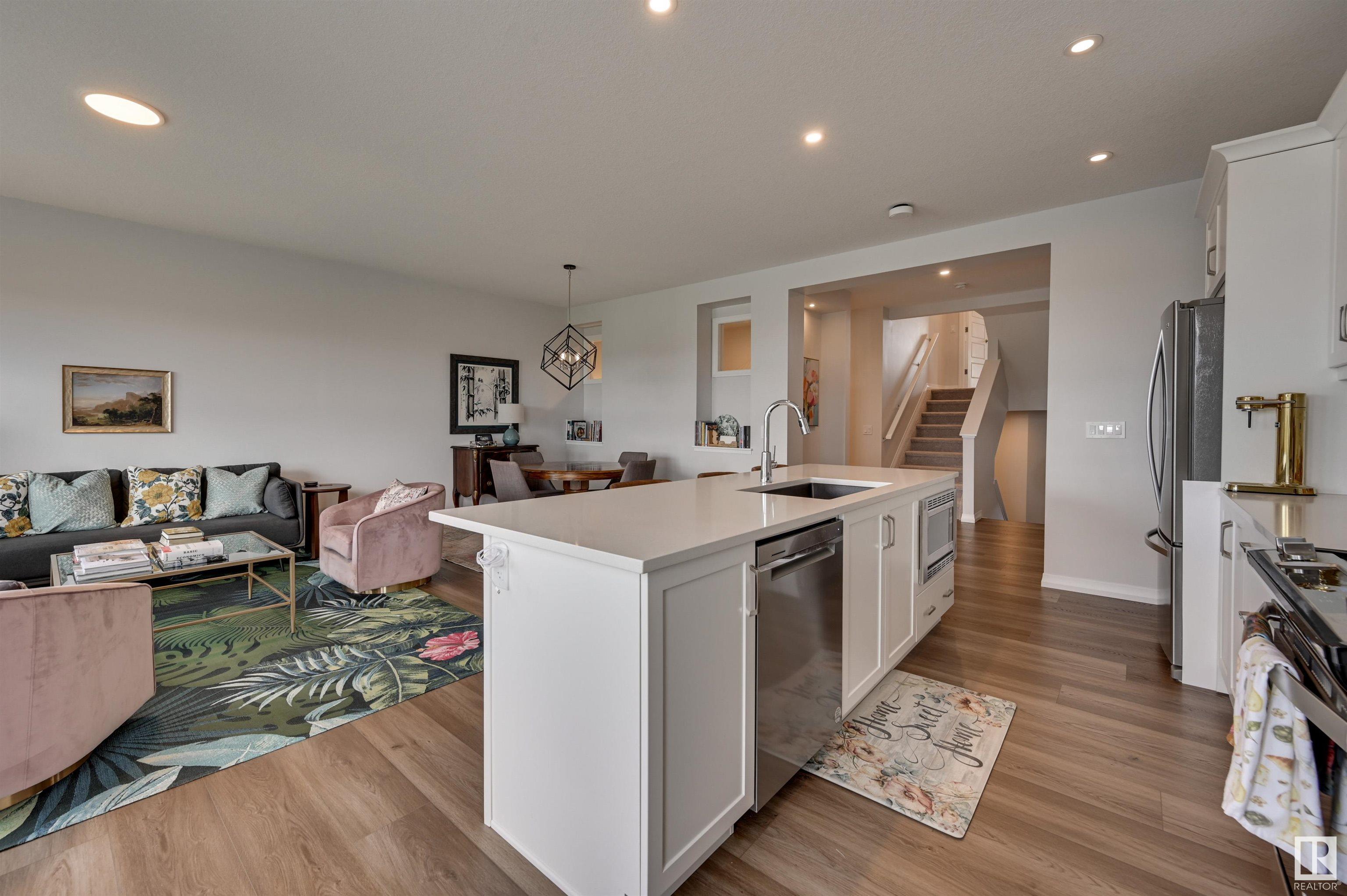      2520 206 ST NW , Edmonton,  ,T6M 1P1 ;  Listing Number: MLS E4419787