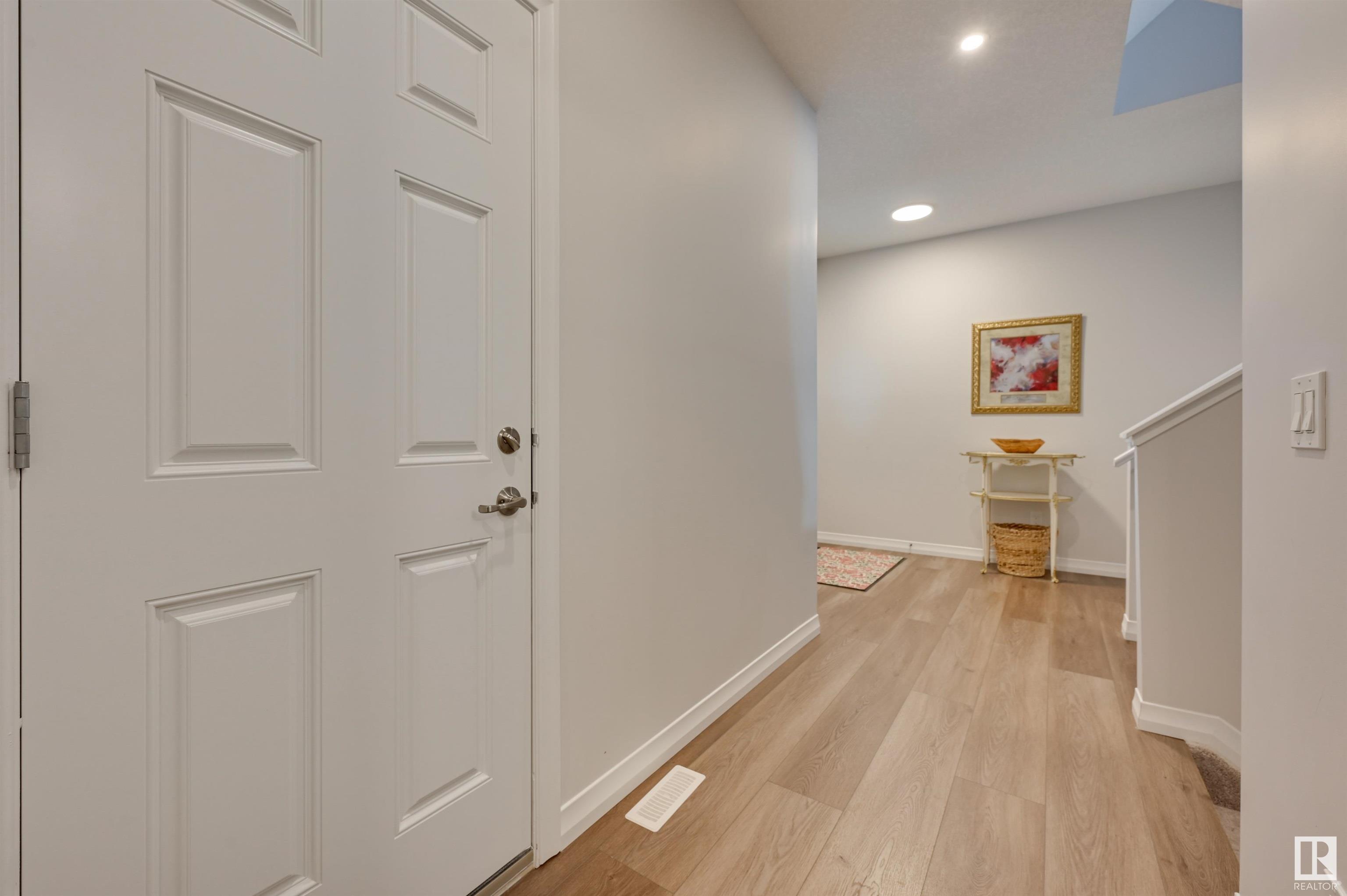      2520 206 ST NW , Edmonton,  ,T6M 1P1 ;  Listing Number: MLS E4419787