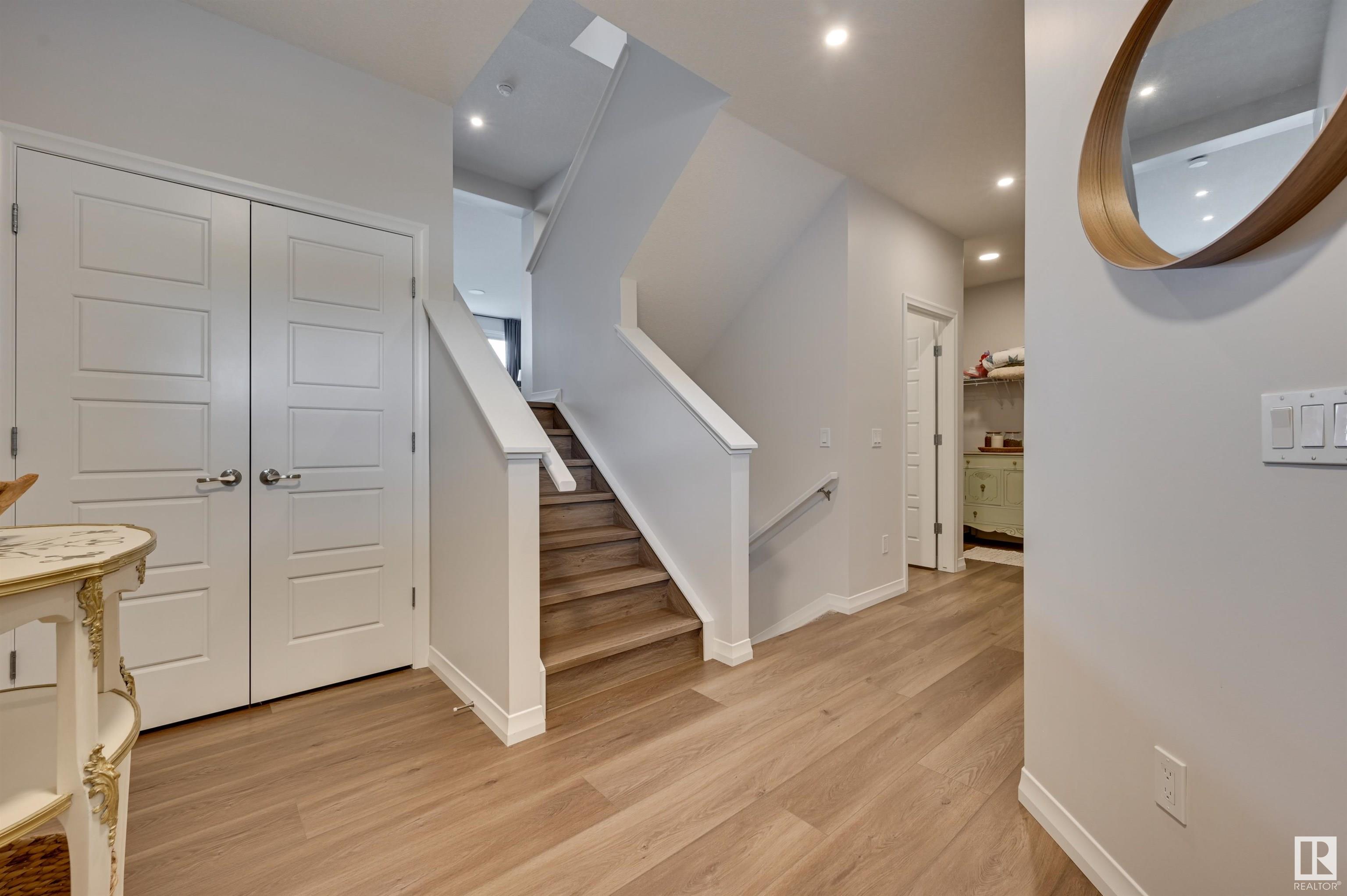      2520 206 ST NW , Edmonton,  ,T6M 1P1 ;  Listing Number: MLS E4419787