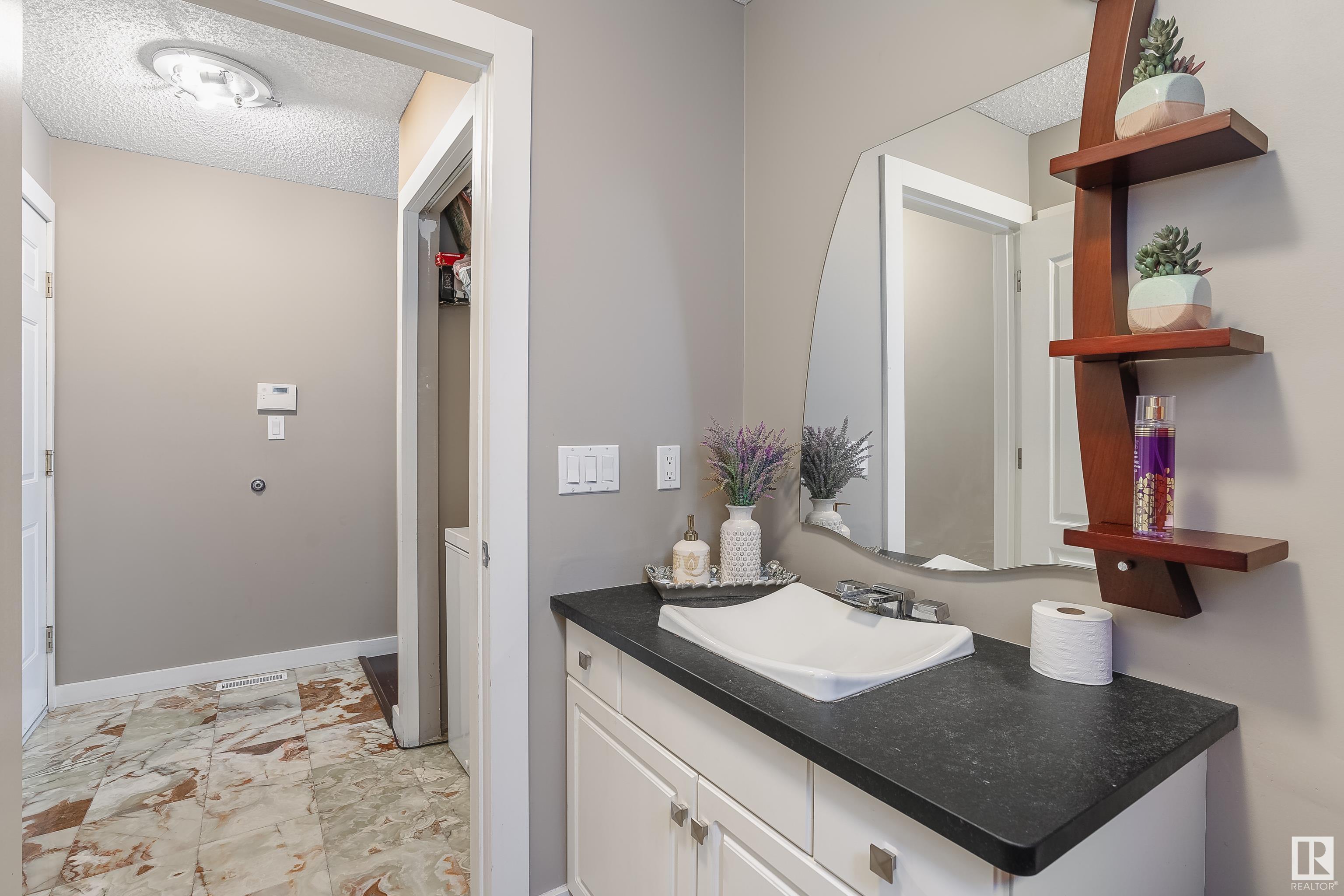      152 BAINBRIDGE CR NW , Edmonton,  ,T5T 6B5 ;  Listing Number: MLS E4419790