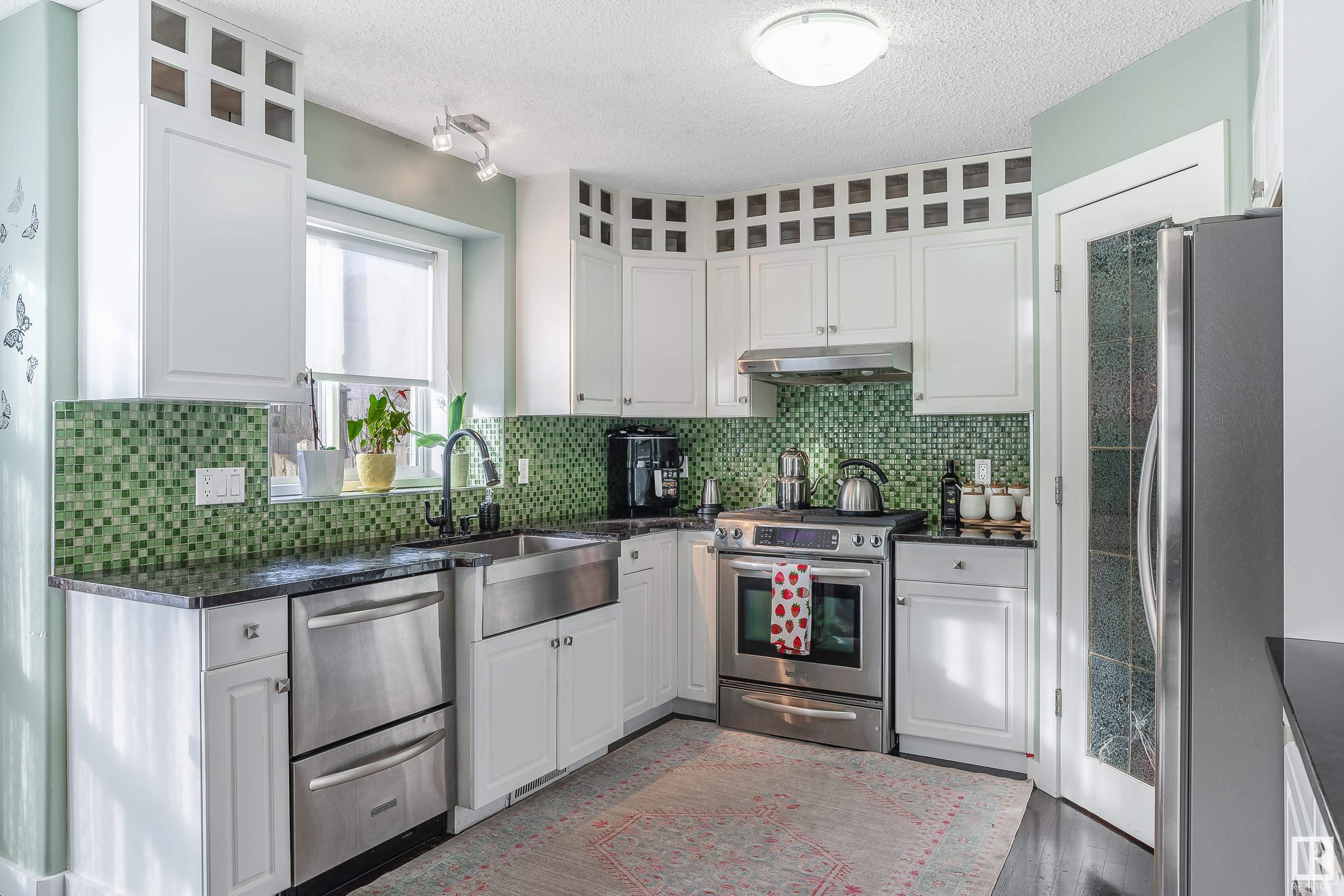      152 BAINBRIDGE CR NW , Edmonton,  ,T5T 6B5 ;  Listing Number: MLS E4419790