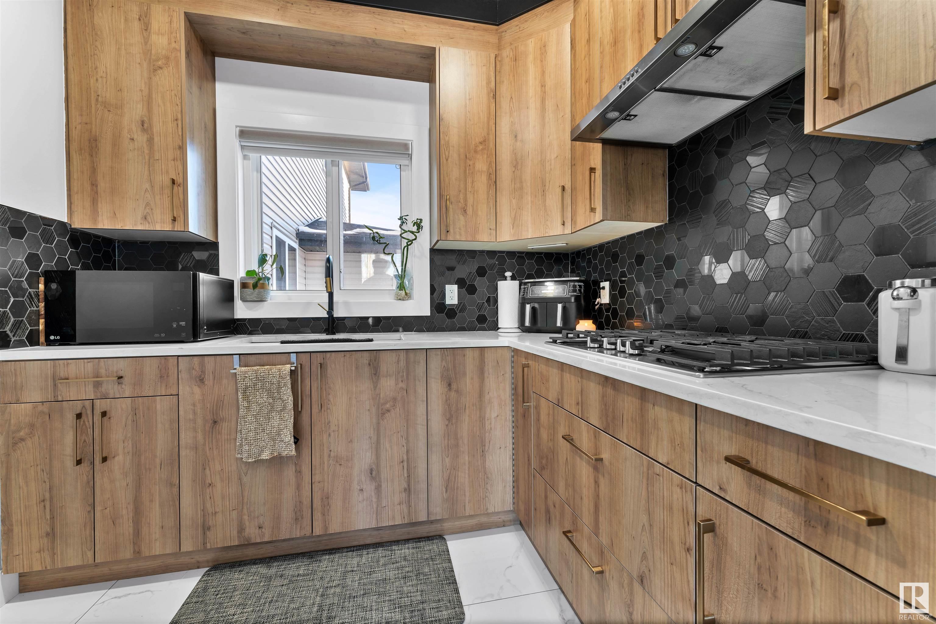      3816 42 AV , Beaumont,  ,T4X 2Z6 ;  Listing Number: MLS E4419795