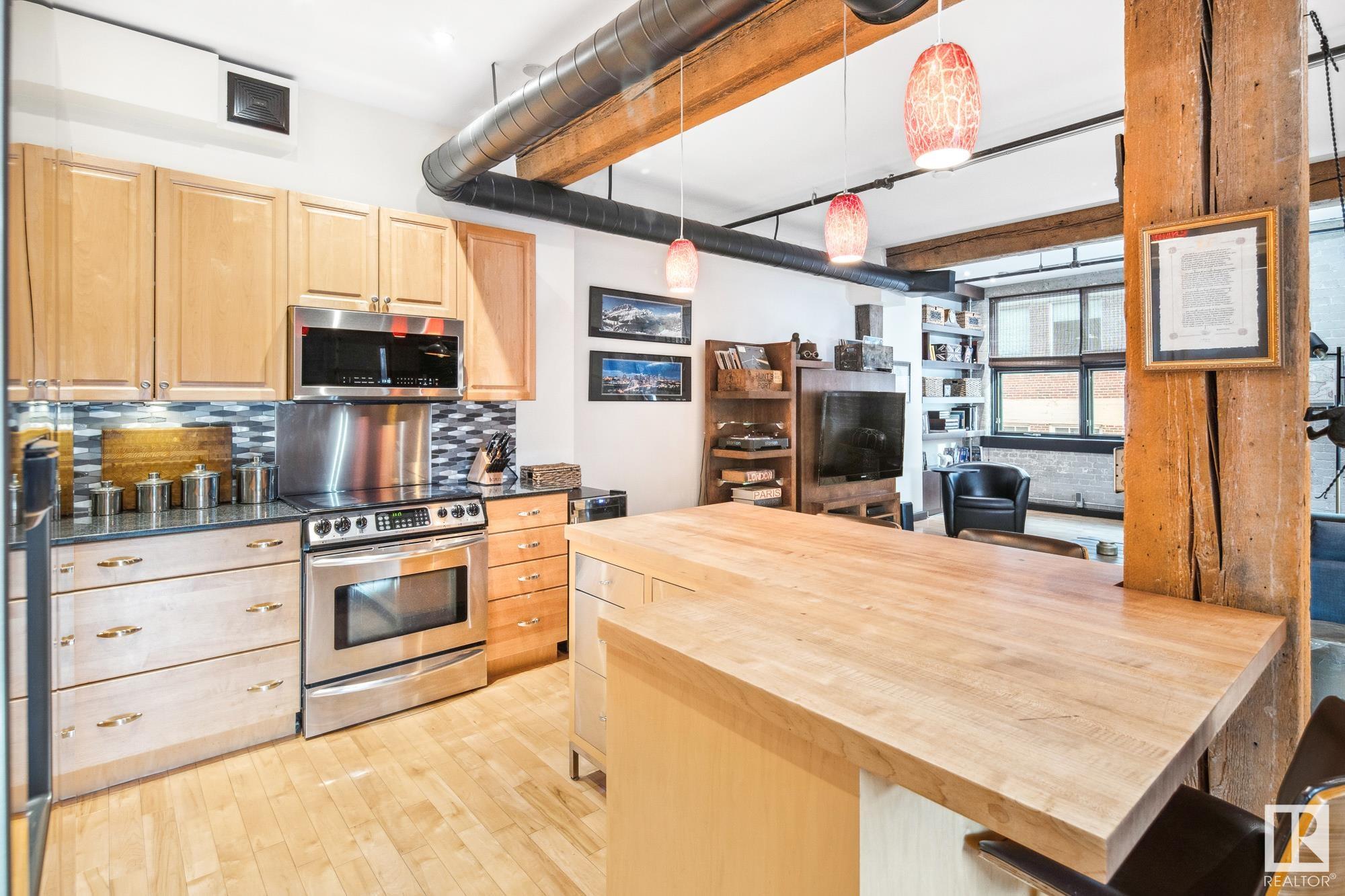      #302 10169 104 ST NW , Edmonton,  ,T5J 1A5 ;  Listing Number: MLS E4419799
