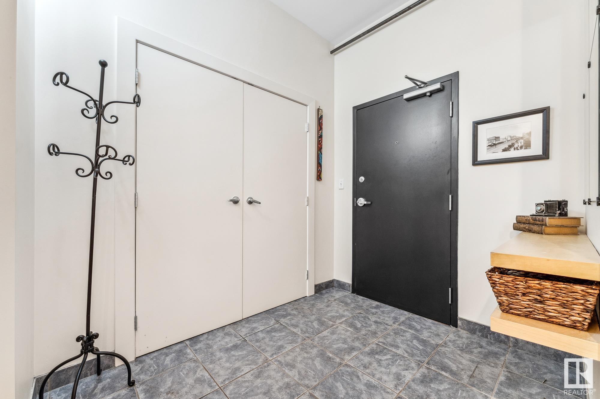      #302 10169 104 ST NW , Edmonton,  ,T5J 1A5 ;  Listing Number: MLS E4419799