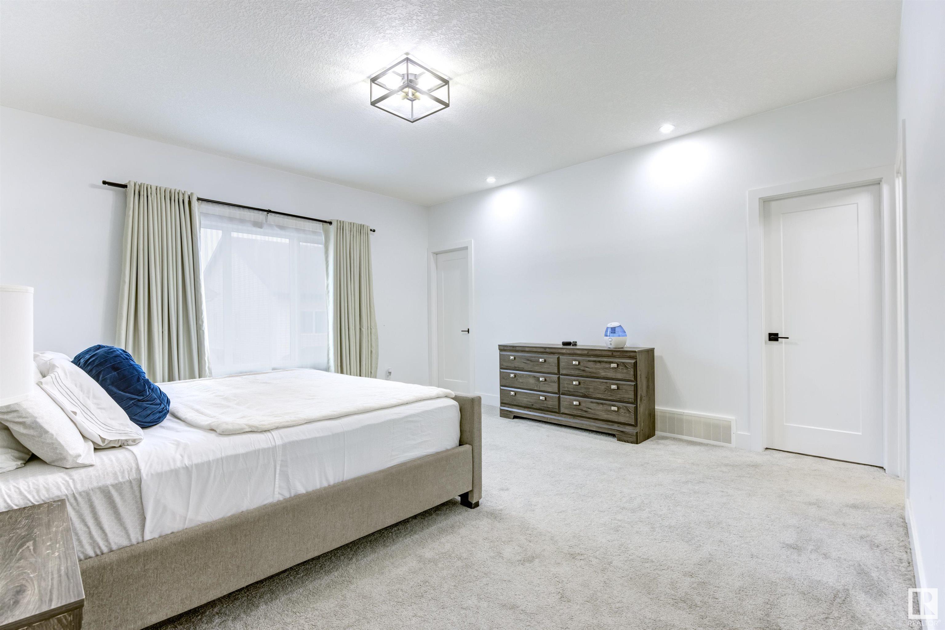      19628 26 AV NW , Edmonton,  ,T6M 0X4 ;  Listing Number: MLS E4419807