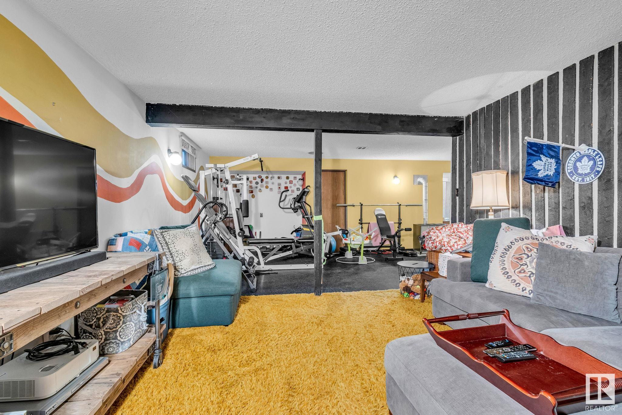      10815 40 AV NW , Edmonton,  ,T6J 0P6 ;  Listing Number: MLS E4419810