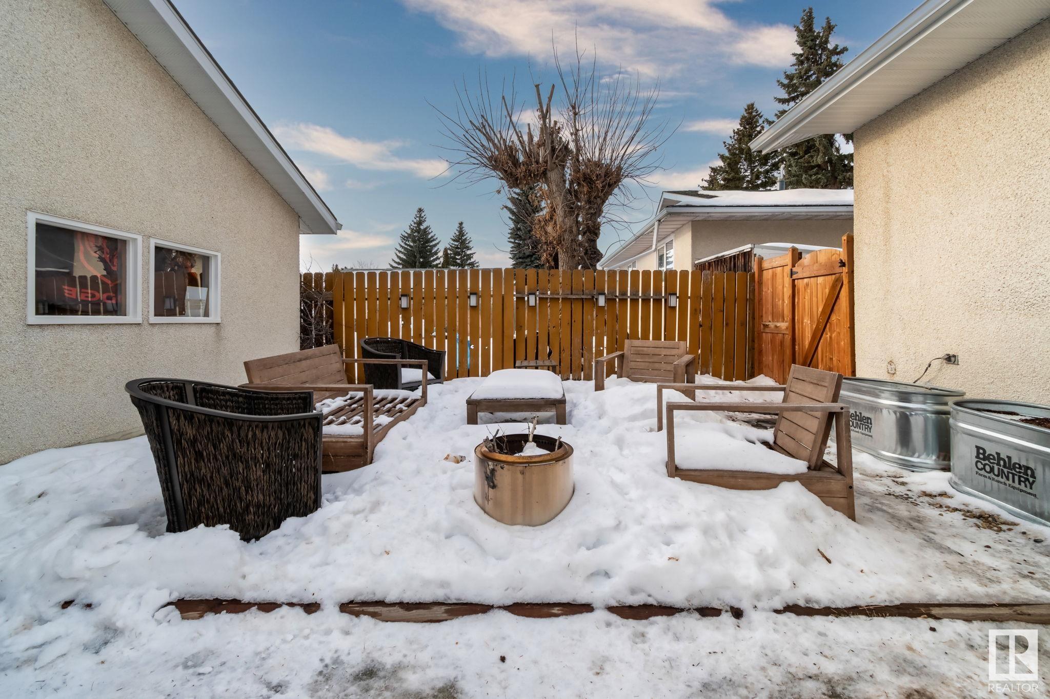      10815 40 AV NW , Edmonton,  ,T6J 0P6 ;  Listing Number: MLS E4419810