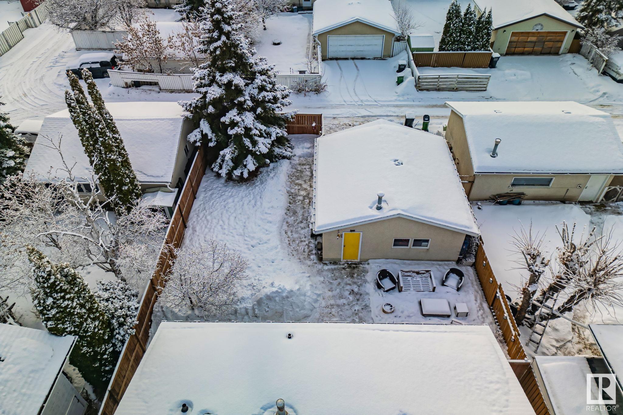      10815 40 AV NW , Edmonton,  ,T6J 0P6 ;  Listing Number: MLS E4419810
