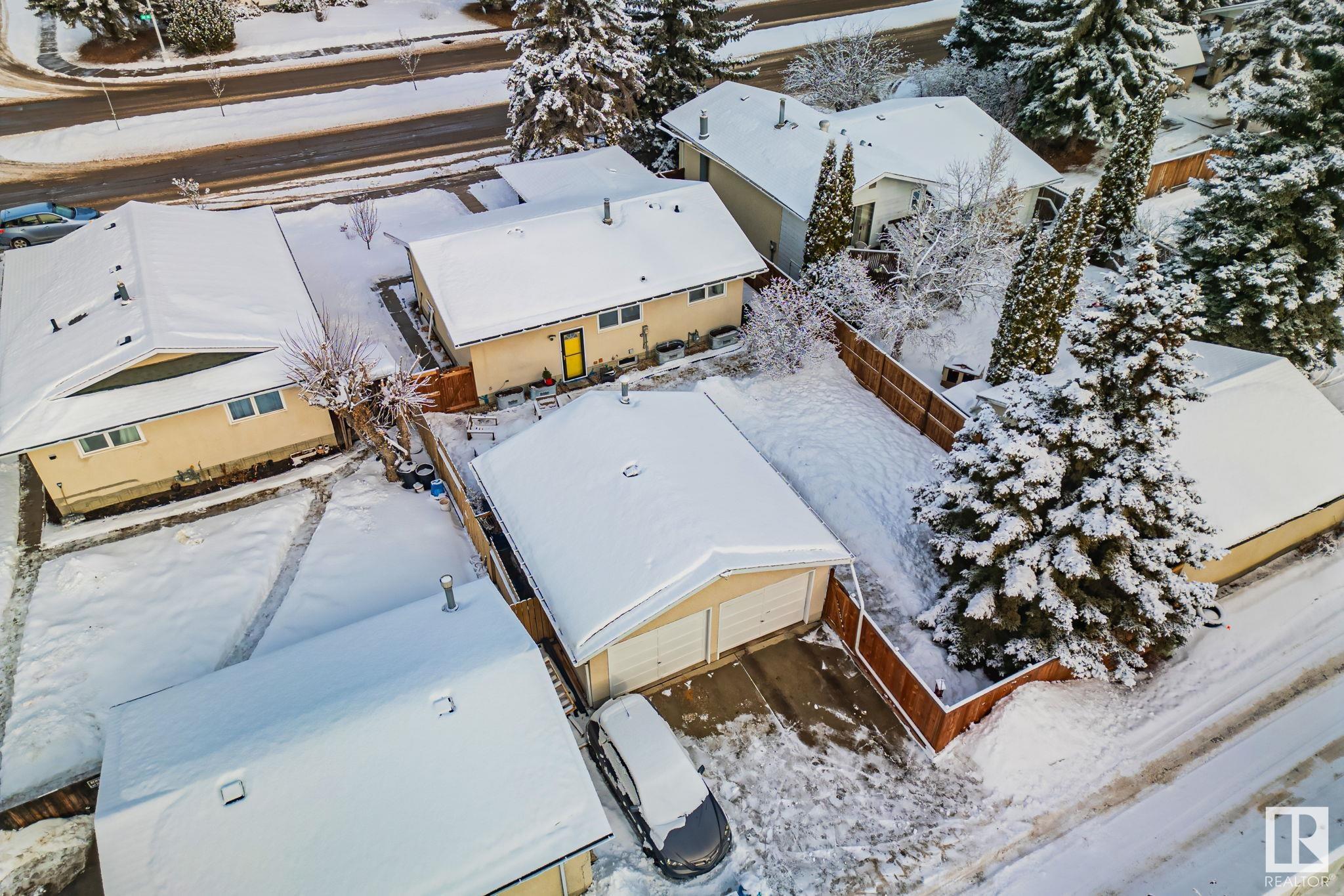      10815 40 AV NW , Edmonton,  ,T6J 0P6 ;  Listing Number: MLS E4419810