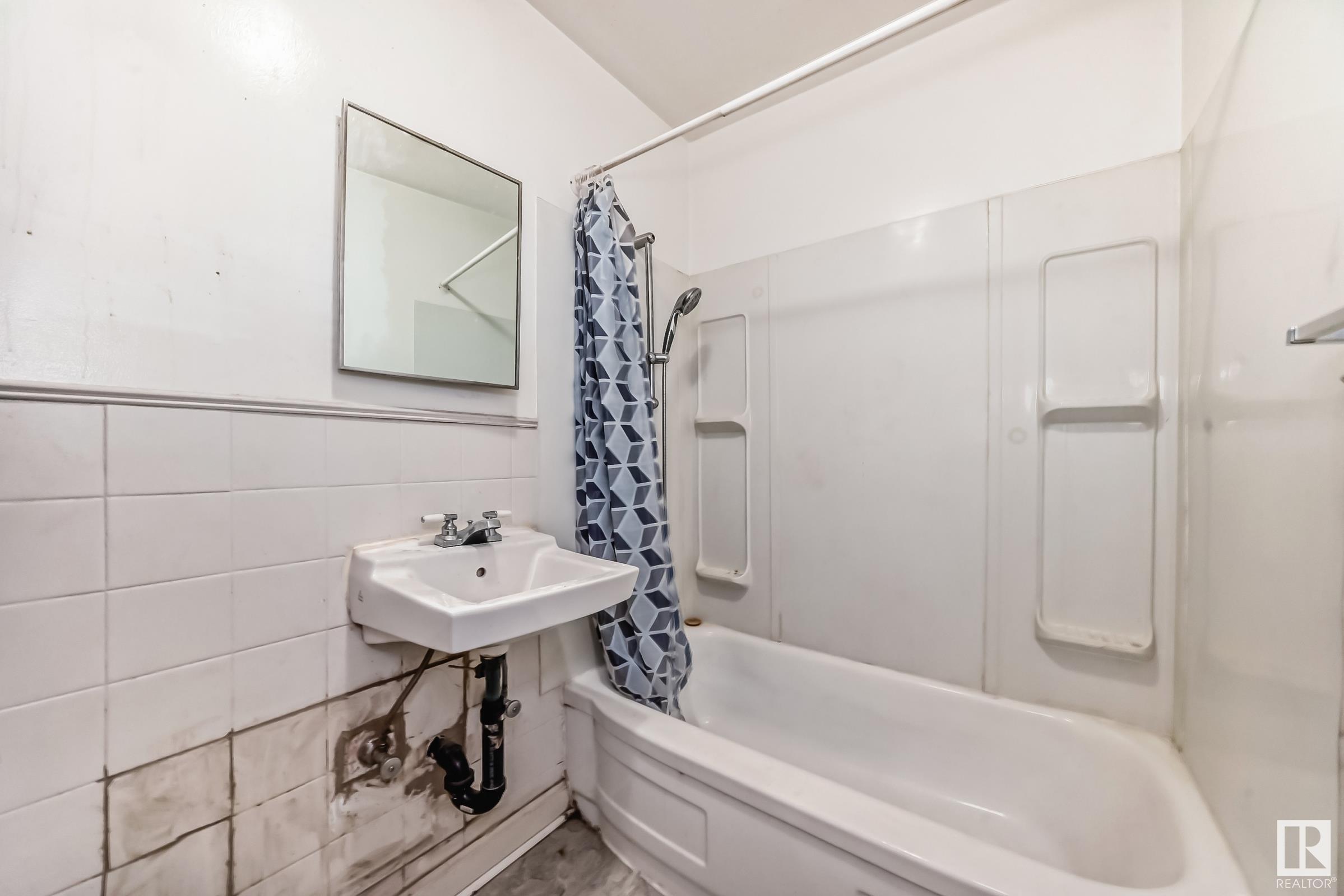     11932 70 ST NW , Edmonton,  ,T5B 1T9 ;  Listing Number: MLS E4419815