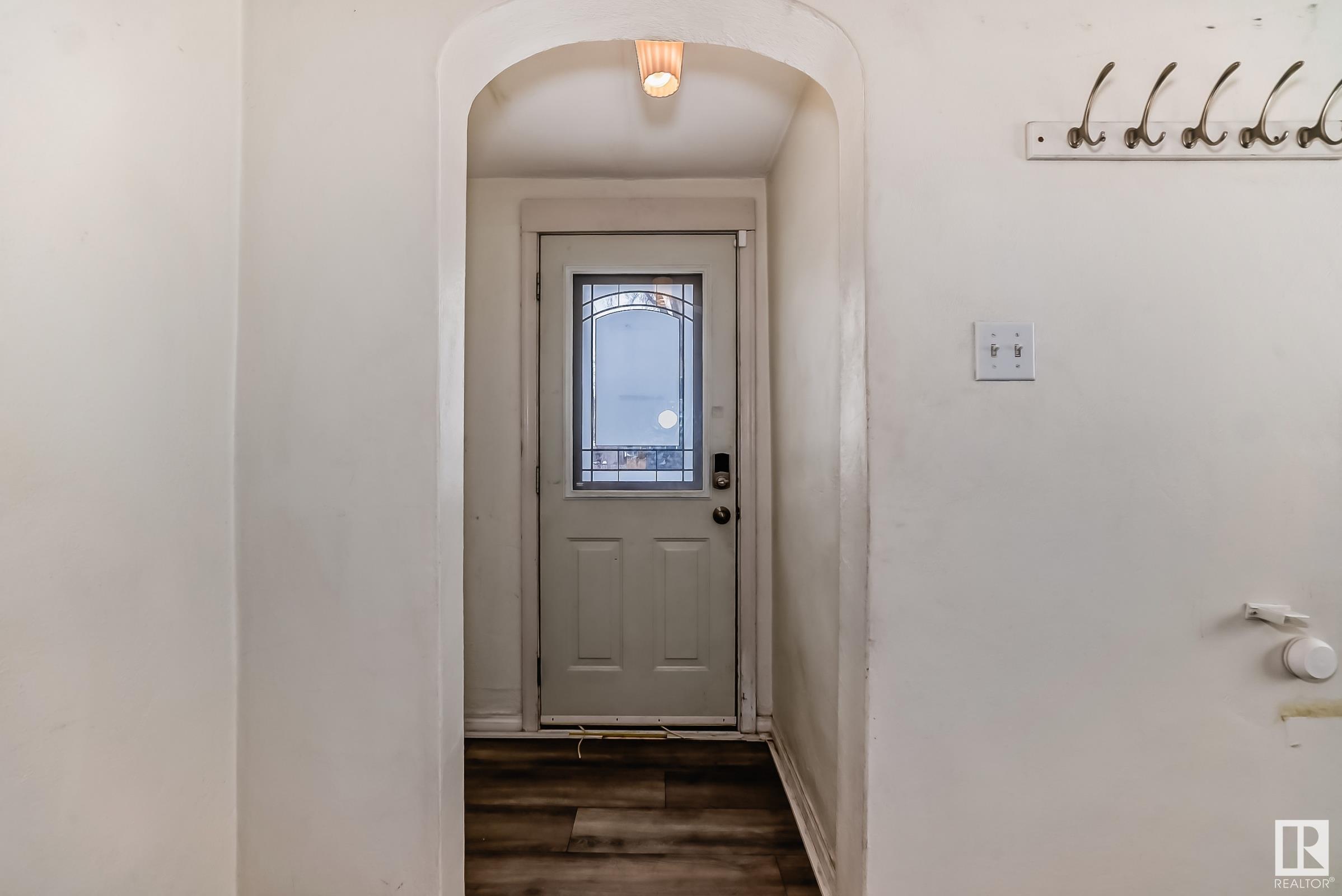      11932 70 ST NW , Edmonton,  ,T5B 1T9 ;  Listing Number: MLS E4419815