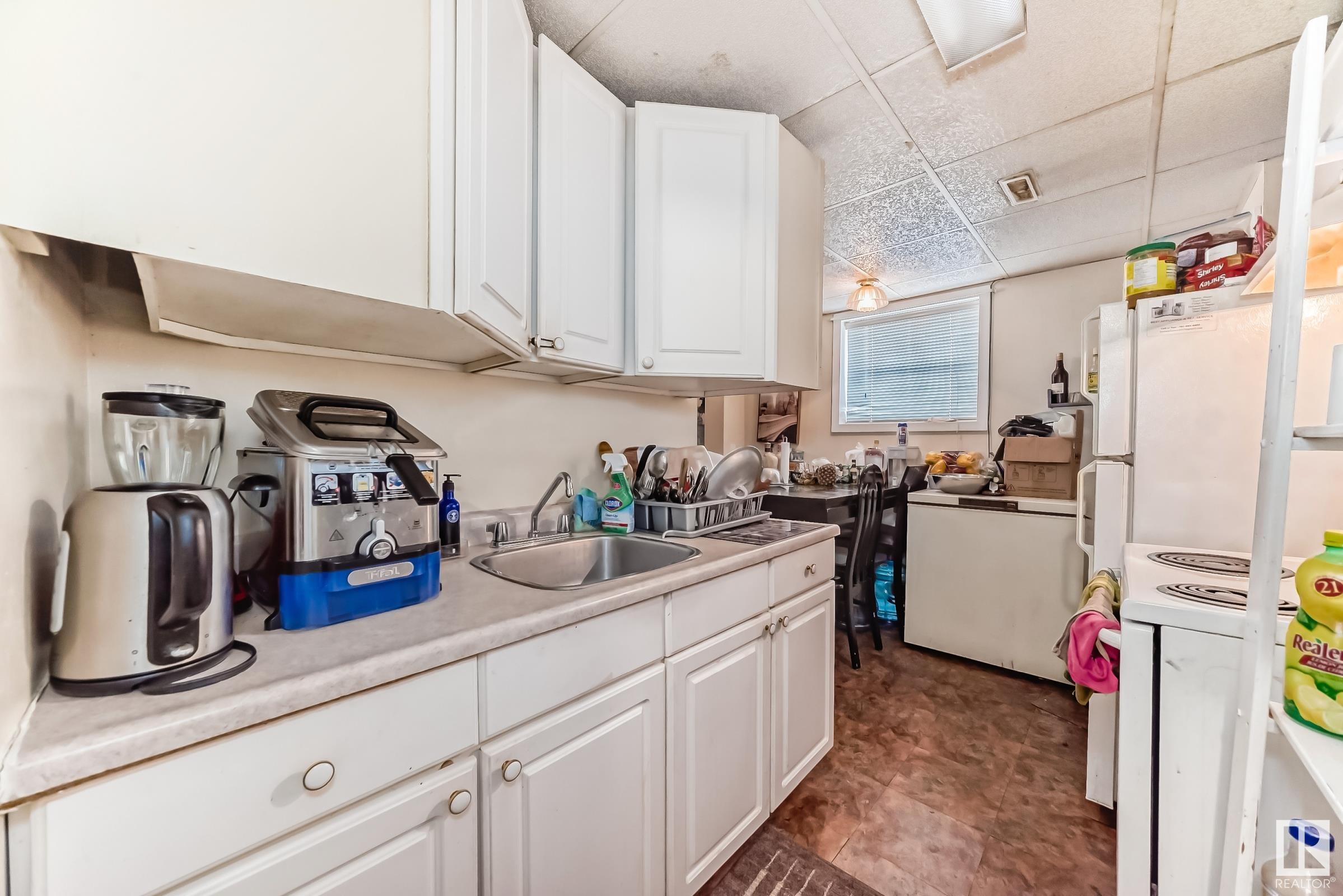      11932 70 ST NW , Edmonton,  ,T5B 1T9 ;  Listing Number: MLS E4419815