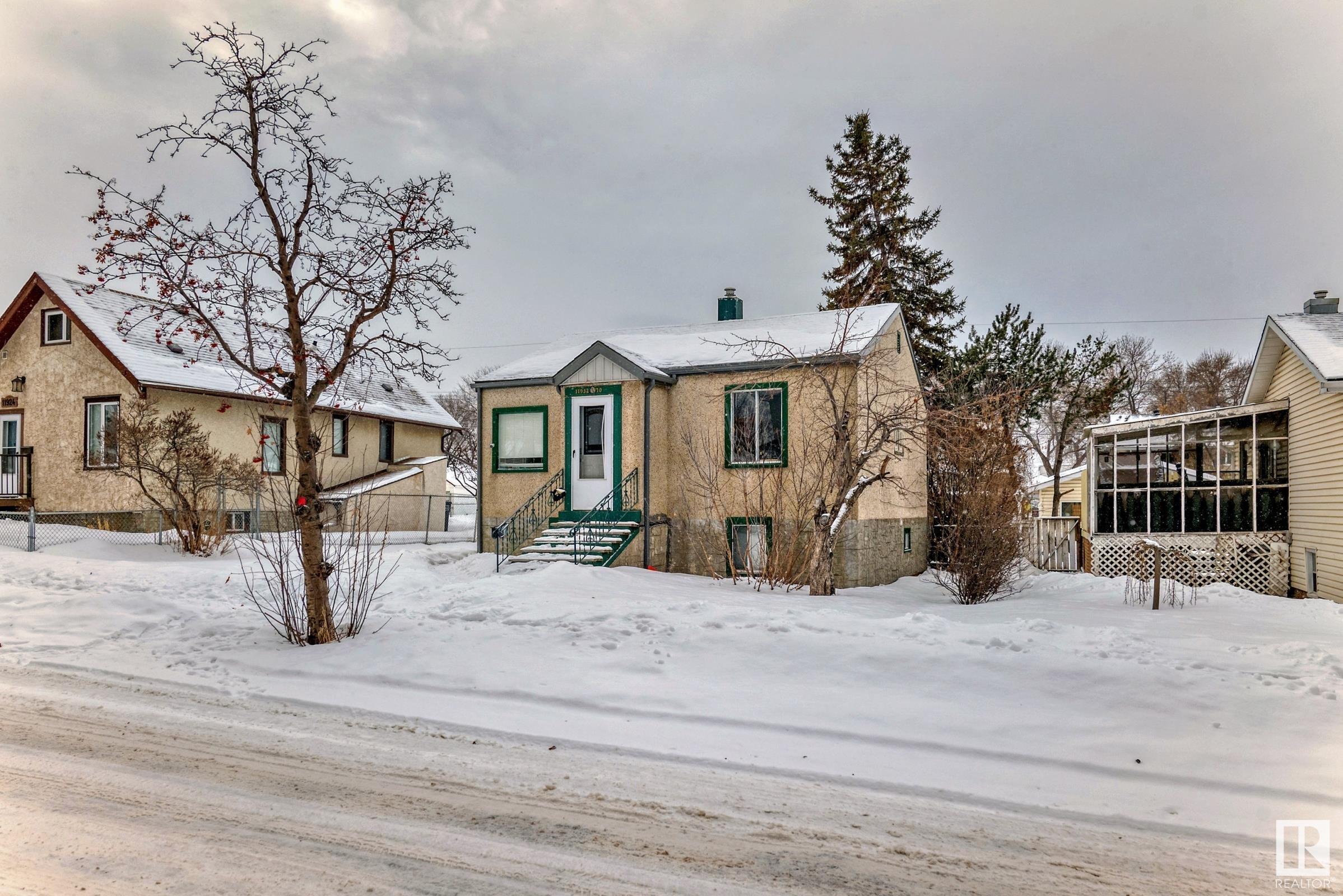      11932 70 ST NW , Edmonton,  ,T5B 1T9 ;  Listing Number: MLS E4419815