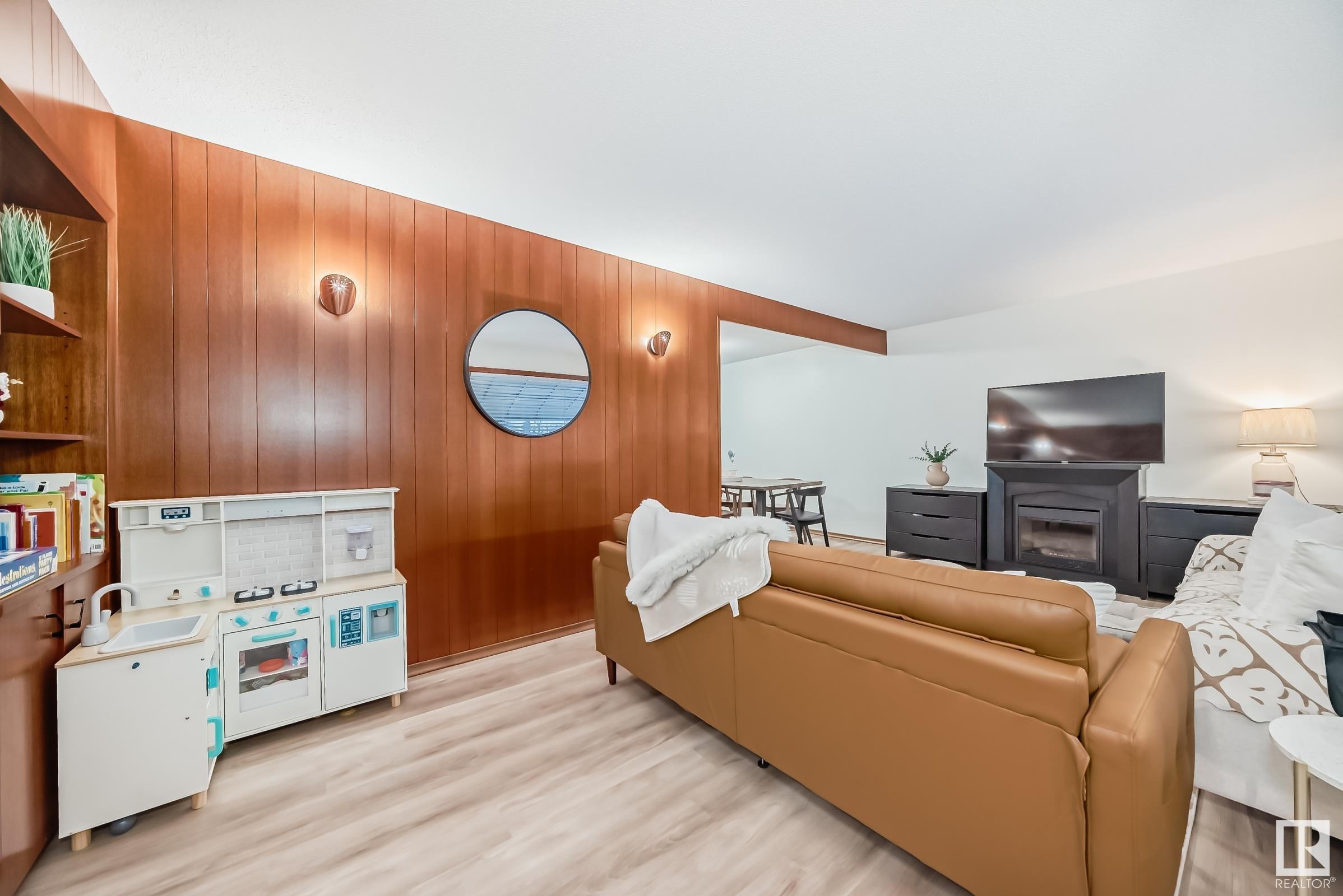      13315 95 ST NW , Edmonton,  ,T5E 3Y3 ;  Listing Number: MLS E4419818
