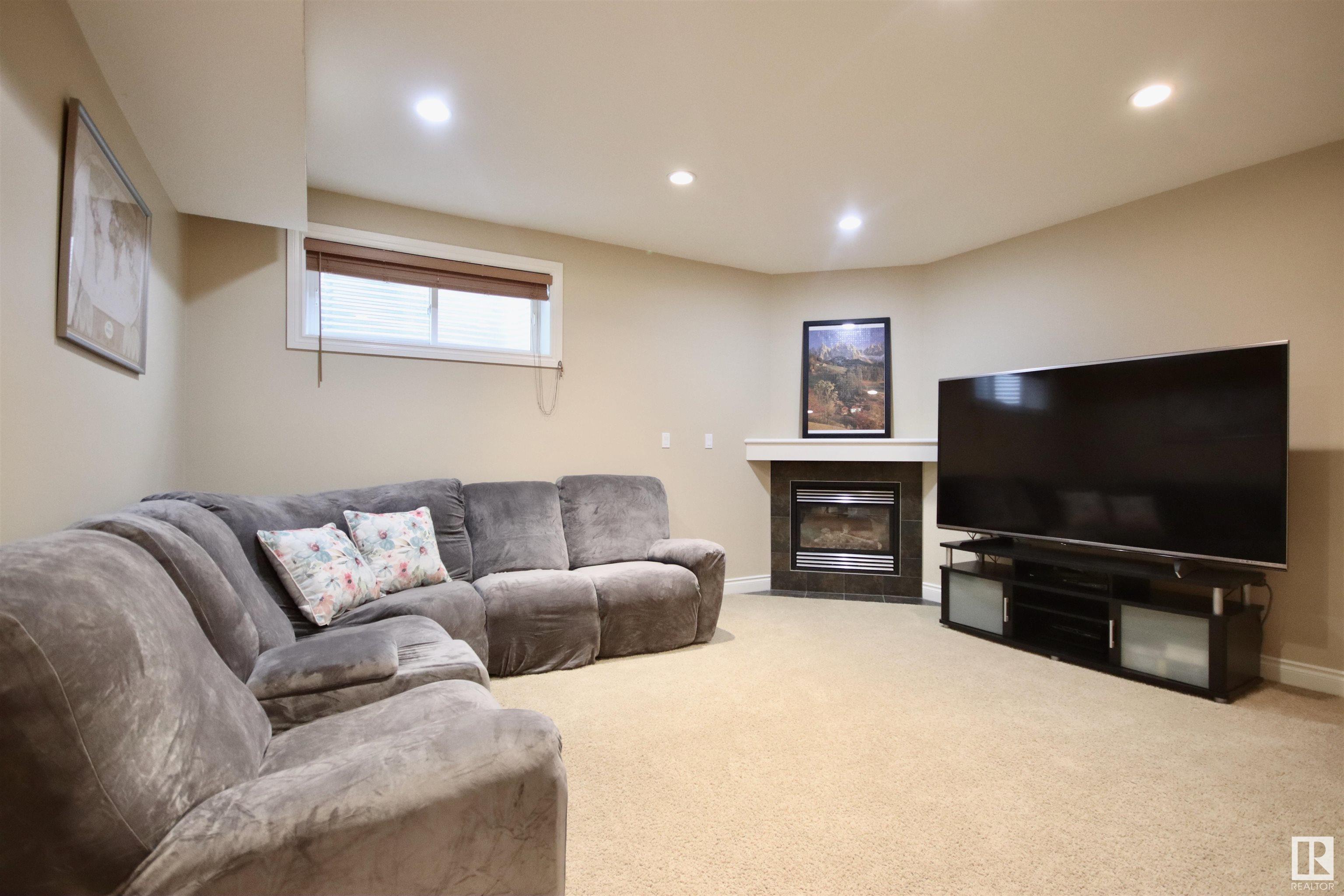      725 173B ST SW , Edmonton,  ,T6W 0N1 ;  Listing Number: MLS E4419819