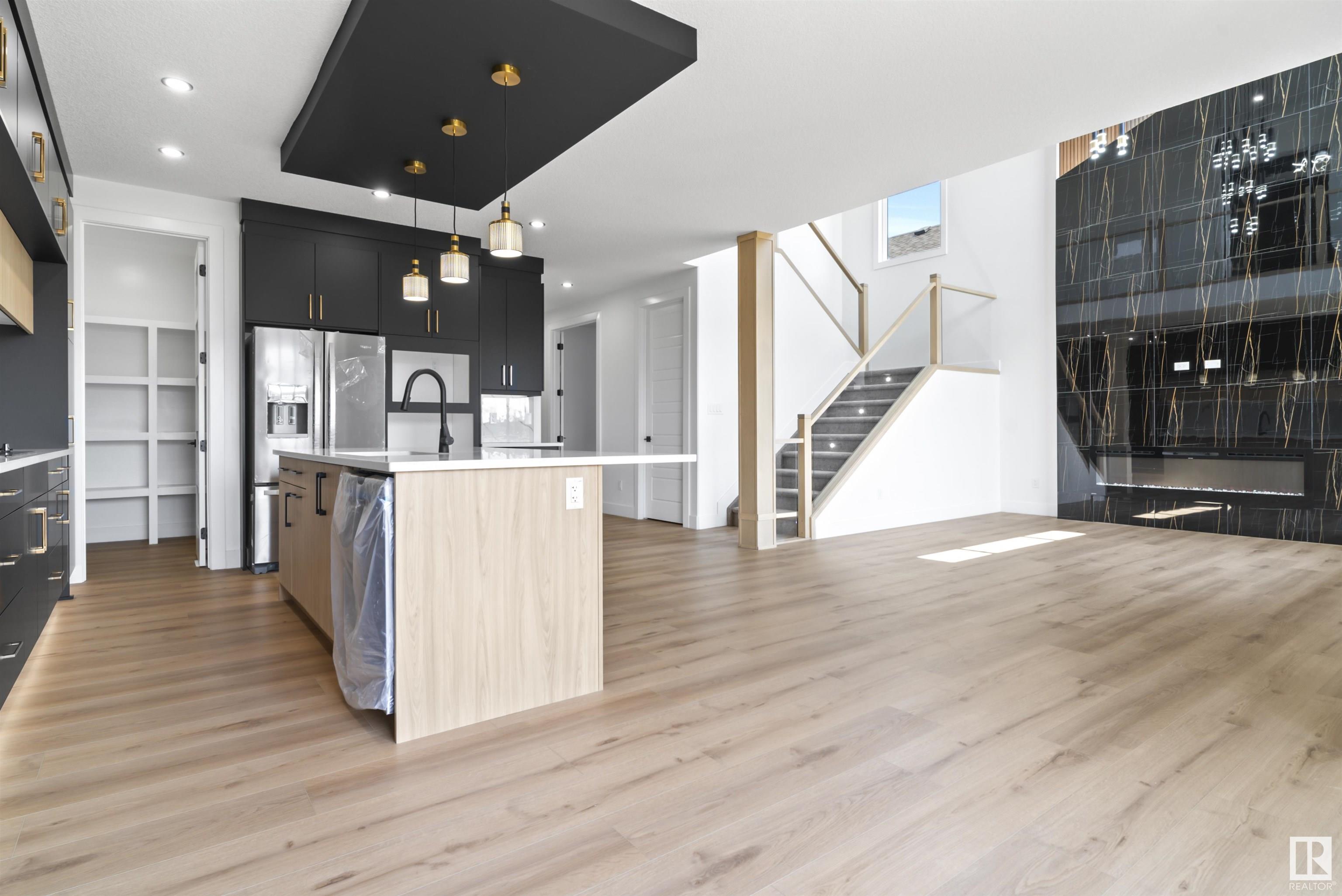      124 EDGEWATER CI , Leduc,  ,T9E 1K5 ;  Listing Number: MLS E4419820
