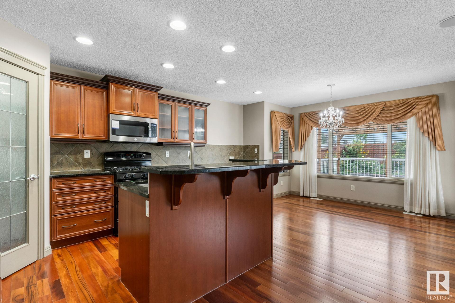      2923 24 AV NW , Edmonton,  ,T6T 0G7 ;  Listing Number: MLS E4419829