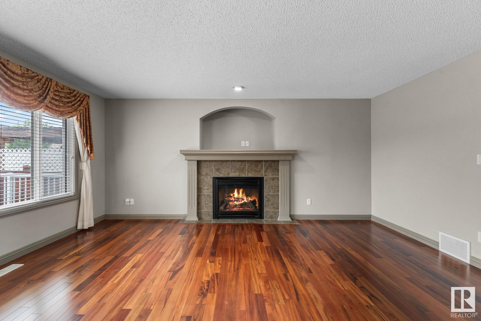      2923 24 AV NW , Edmonton,  ,T6T 0G7 ;  Listing Number: MLS E4419829